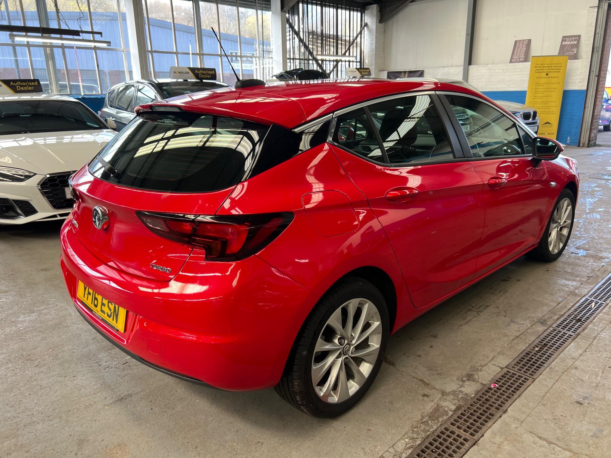 Vauxhall Astra - Image 12