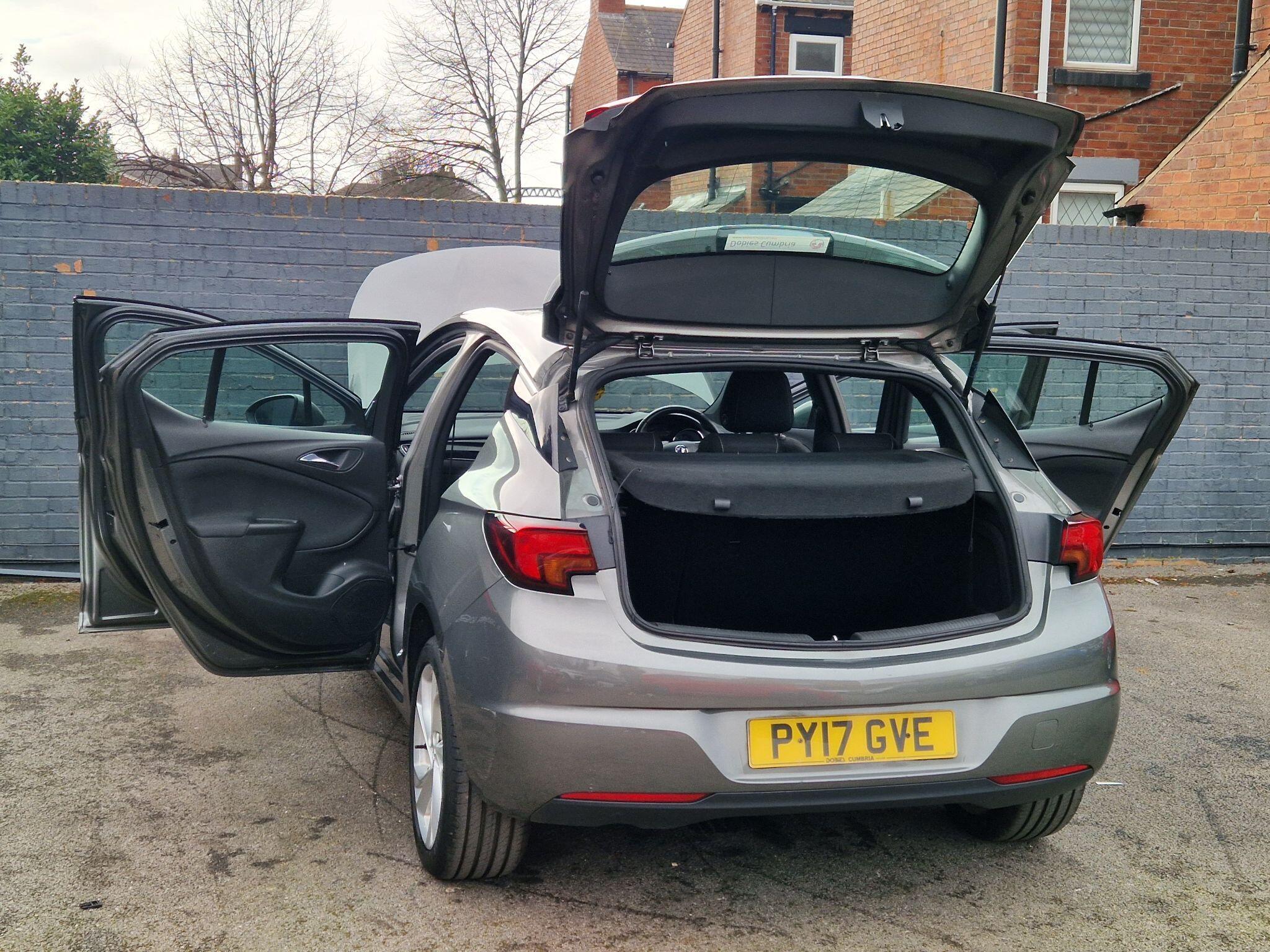 Vauxhall Astra - Image 50