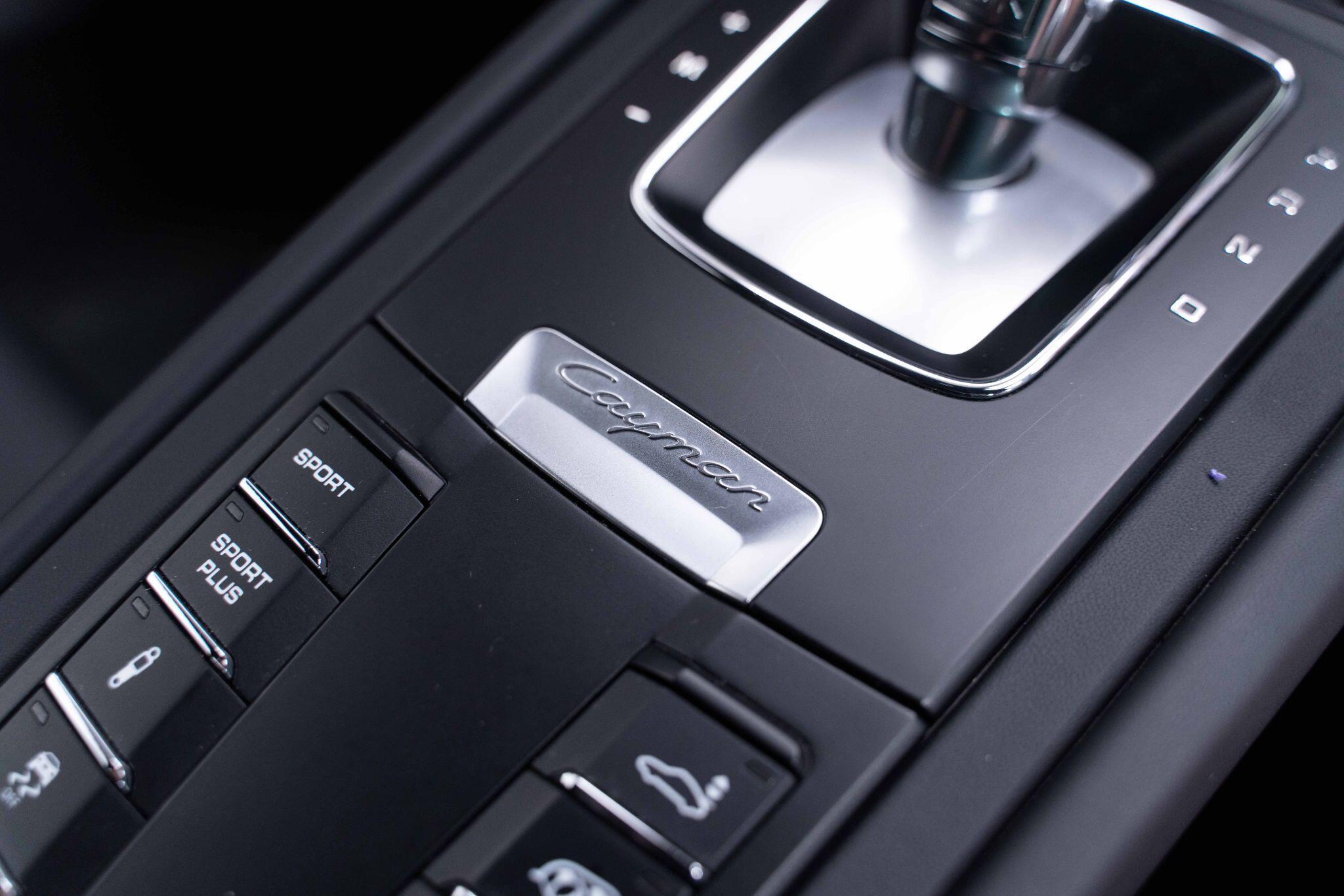 Porsche Cayman - Image 20