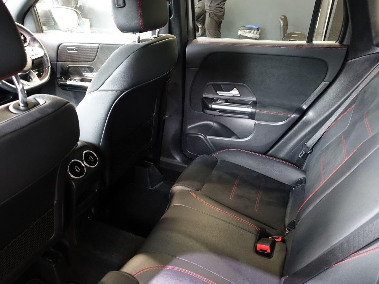 Mercedes-benz GLA - Image 11