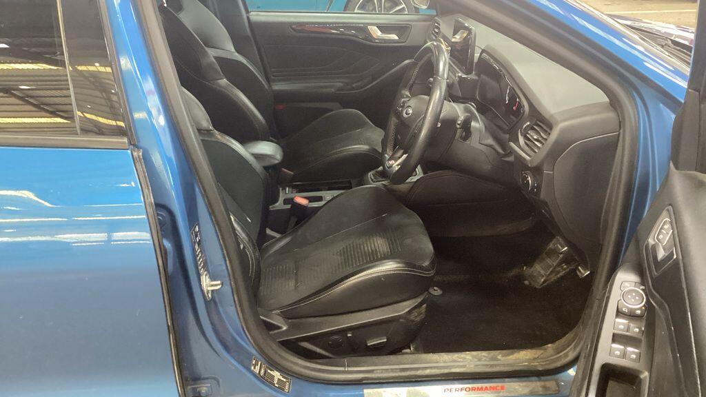 Ford Focus - Image 2