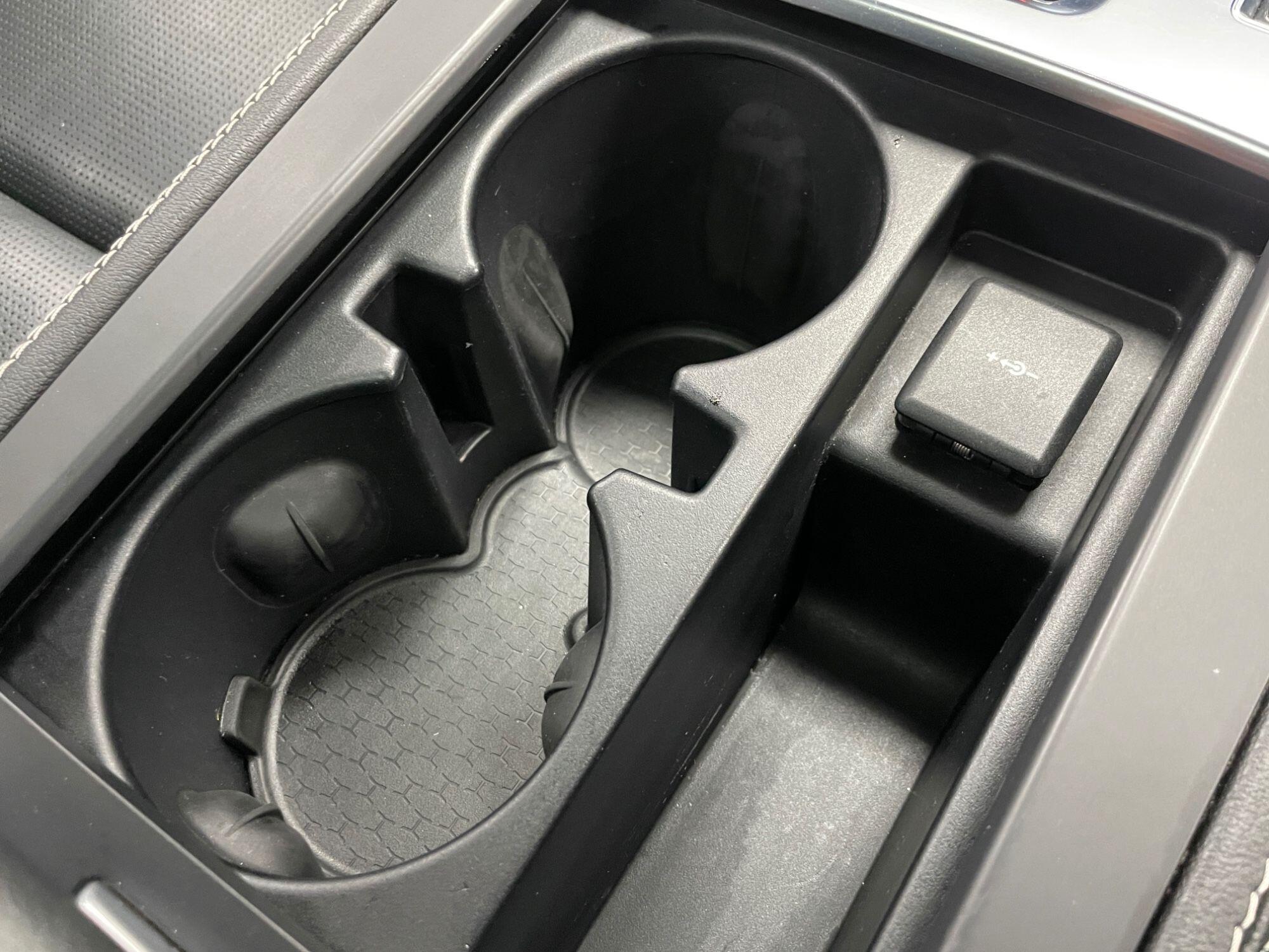 Jaguar F-Pace - Image 49