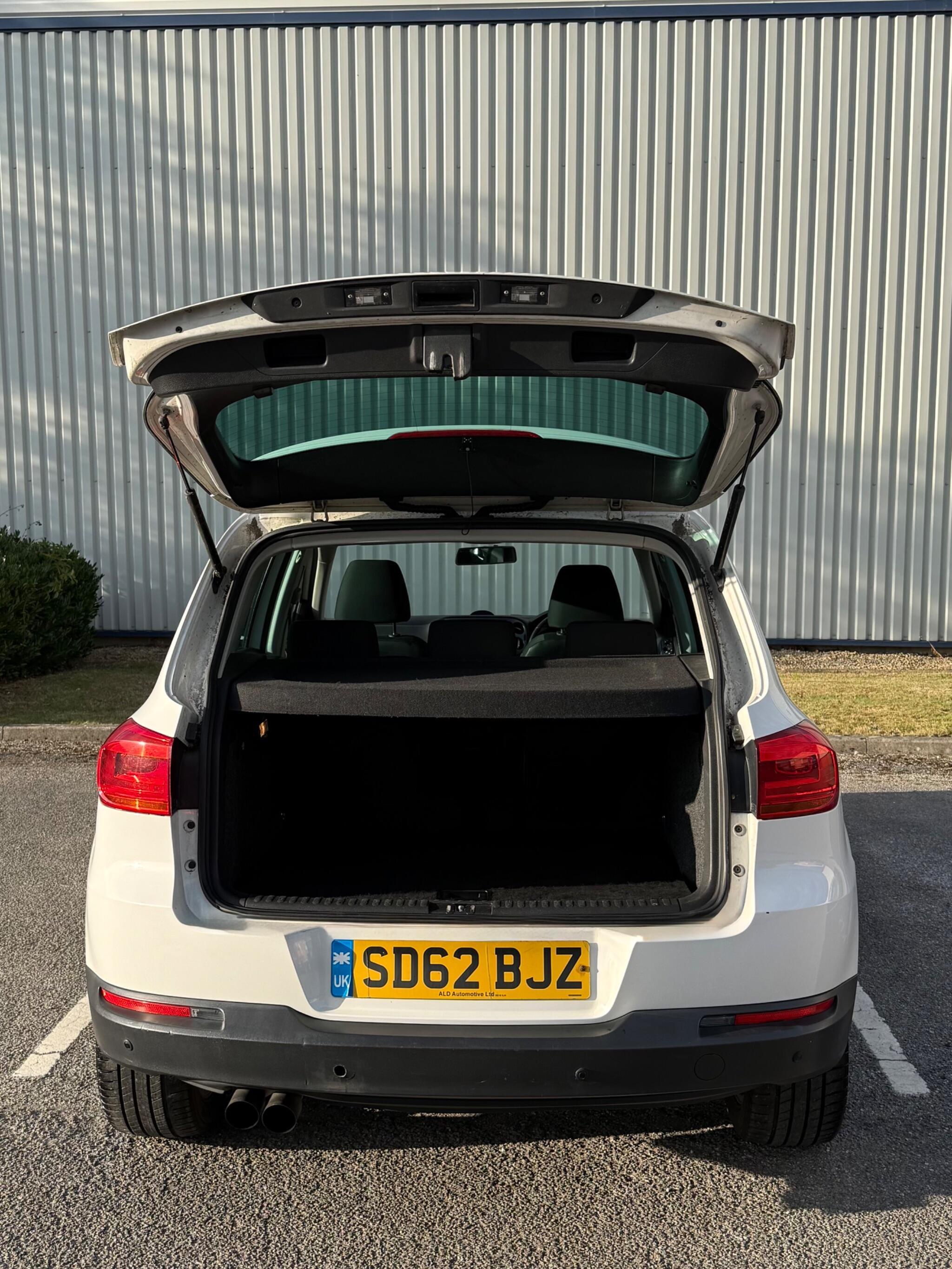 Volkswagen Tiguan - Image 17