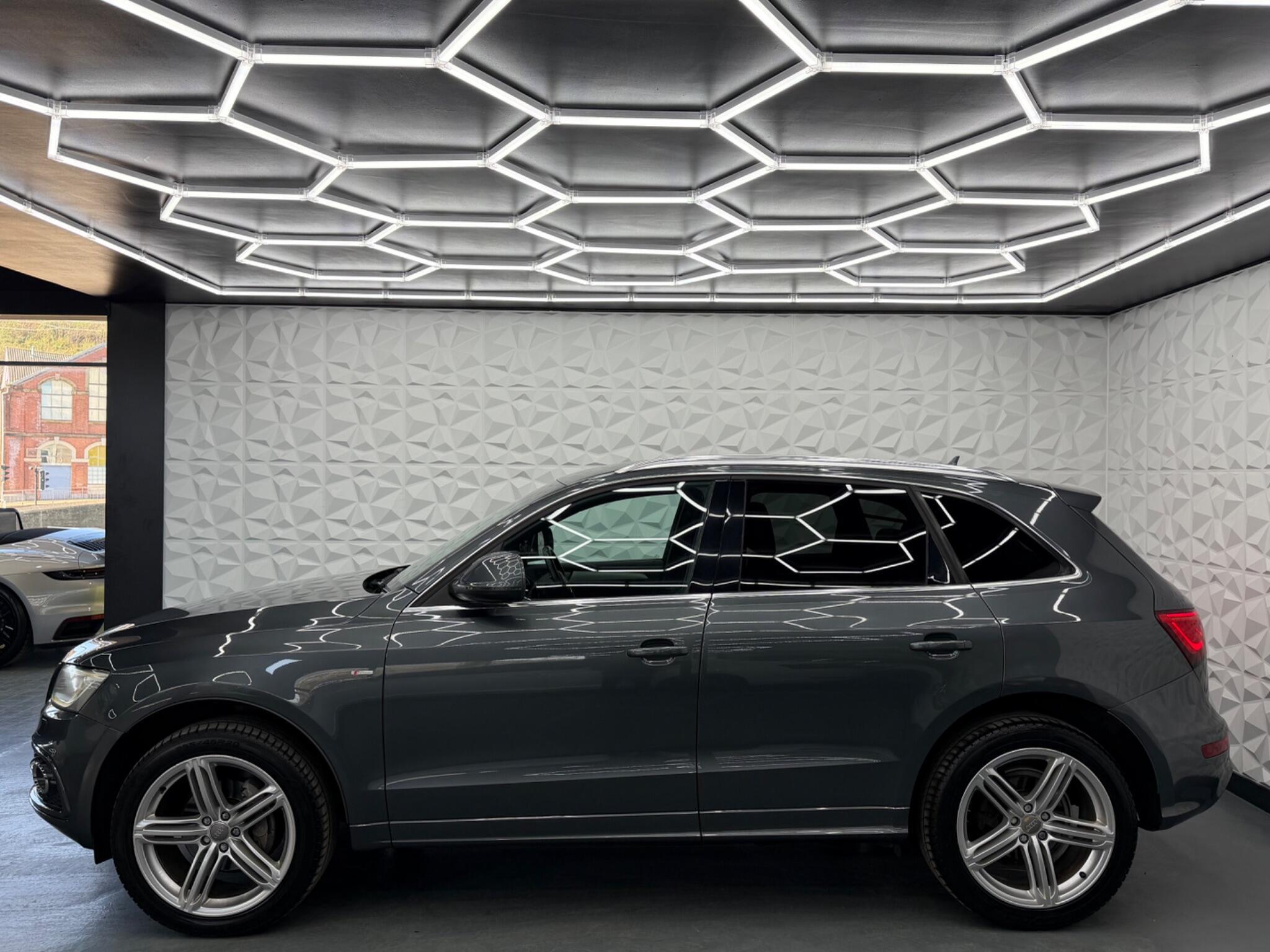 Audi Q5 - Image 7