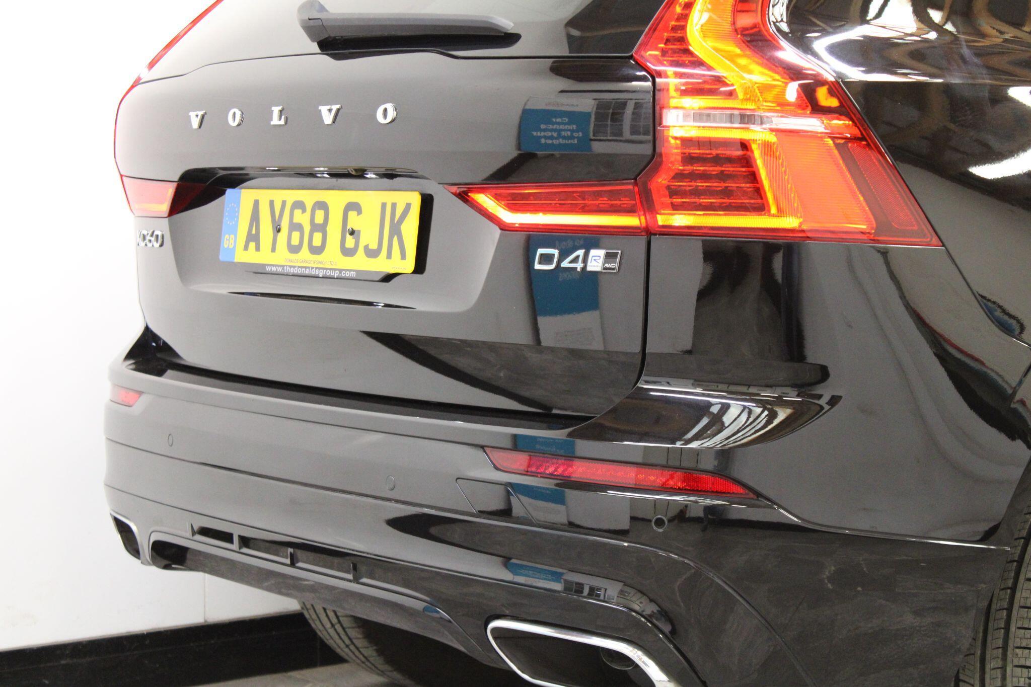 Volvo XC60 - Image 11