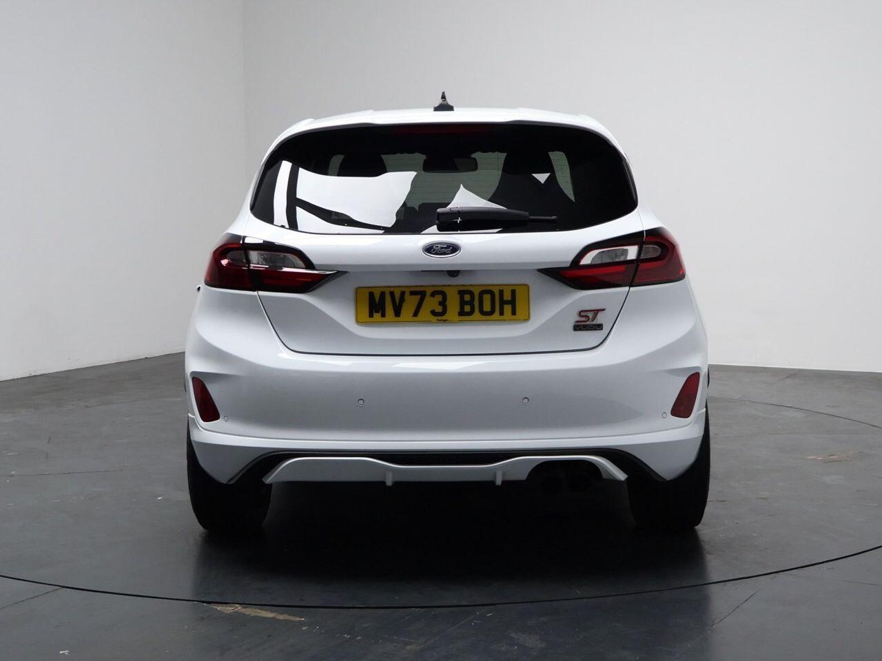 Ford Fiesta - Image 10