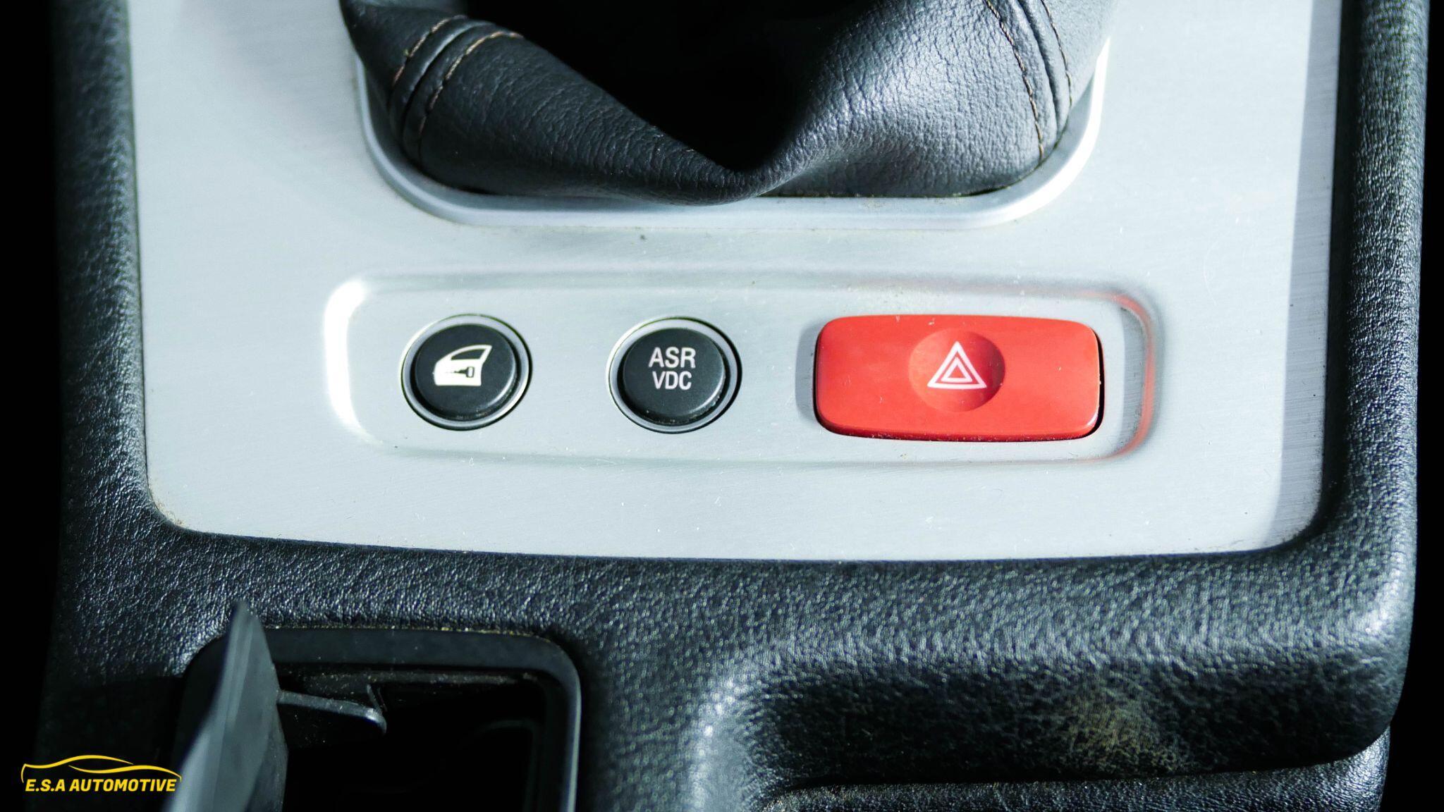 Alfa Romeo Spider - Image 21