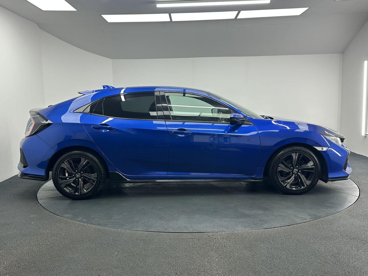 Honda Civic - Image 11