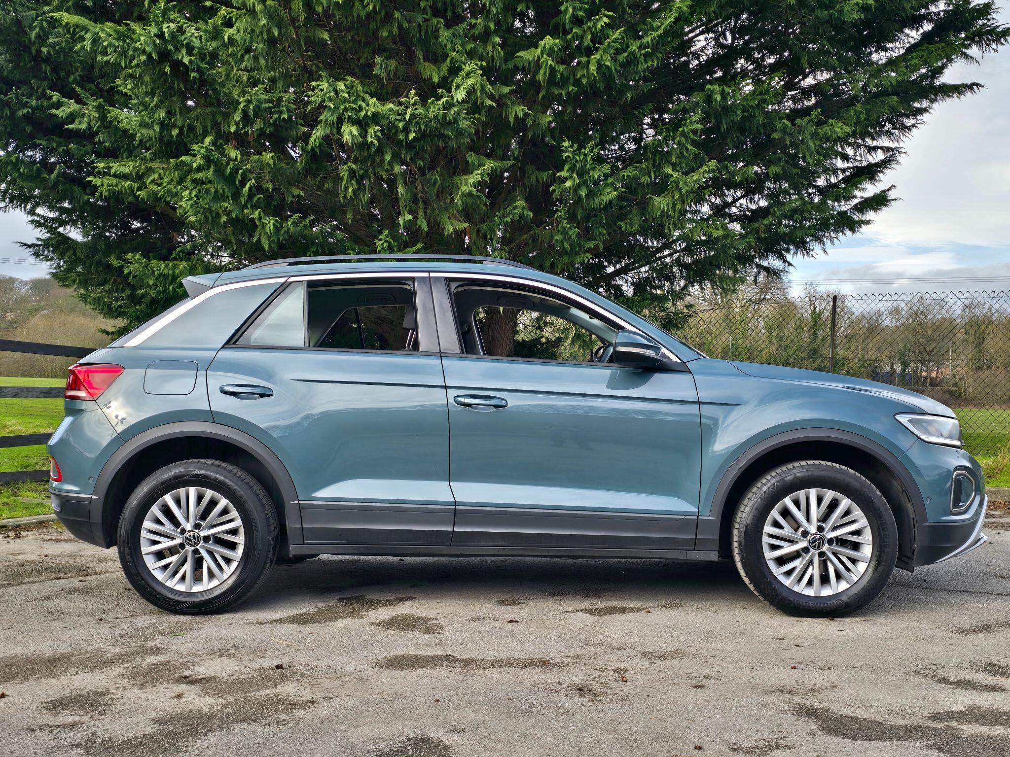 Volkswagen T-Roc - Image 11