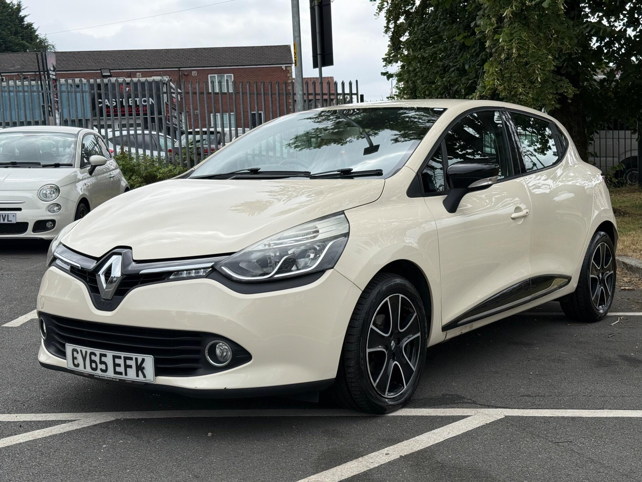 Renault Clio - Image 2