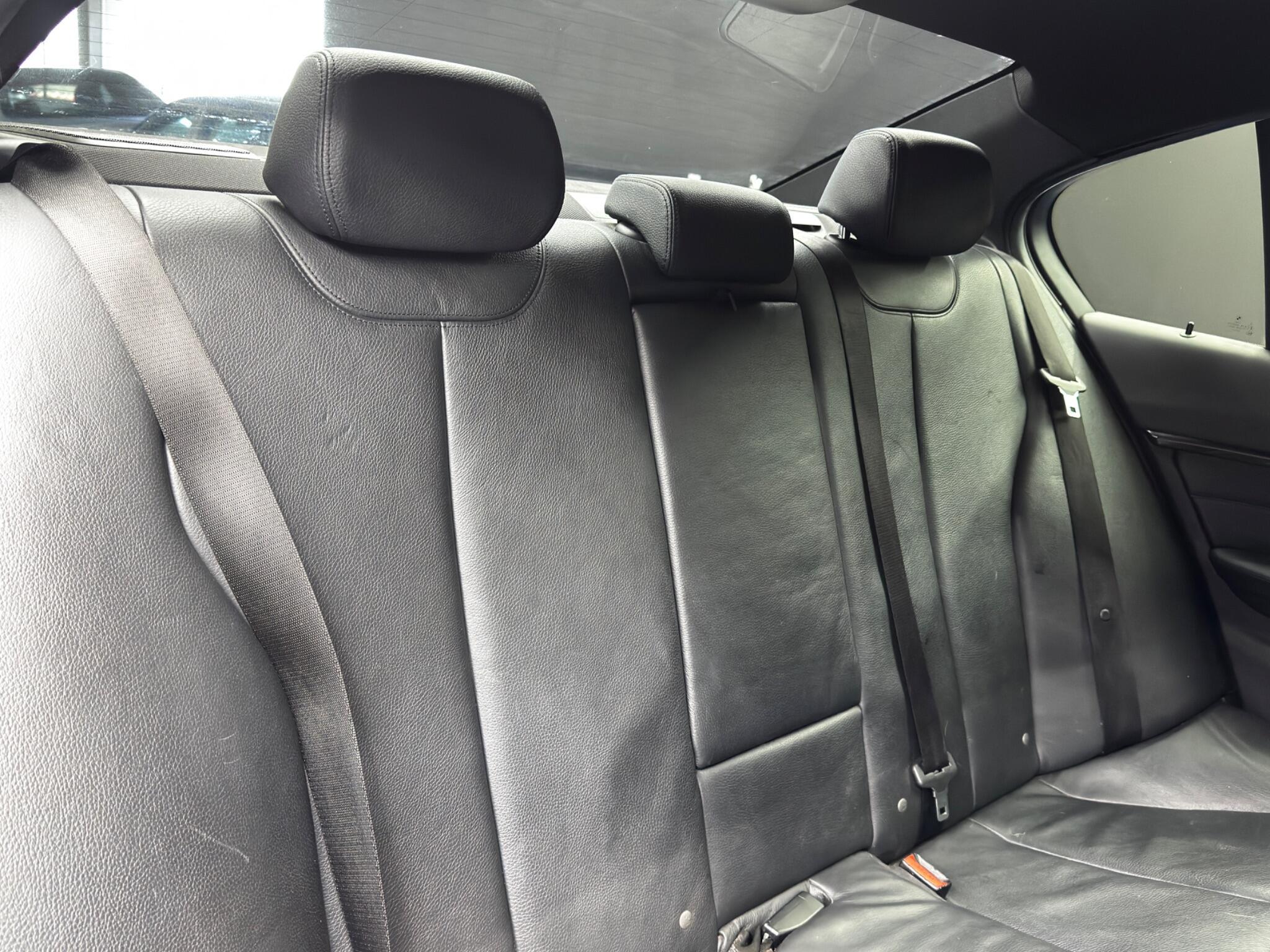 BMW 3 Series - Image 18