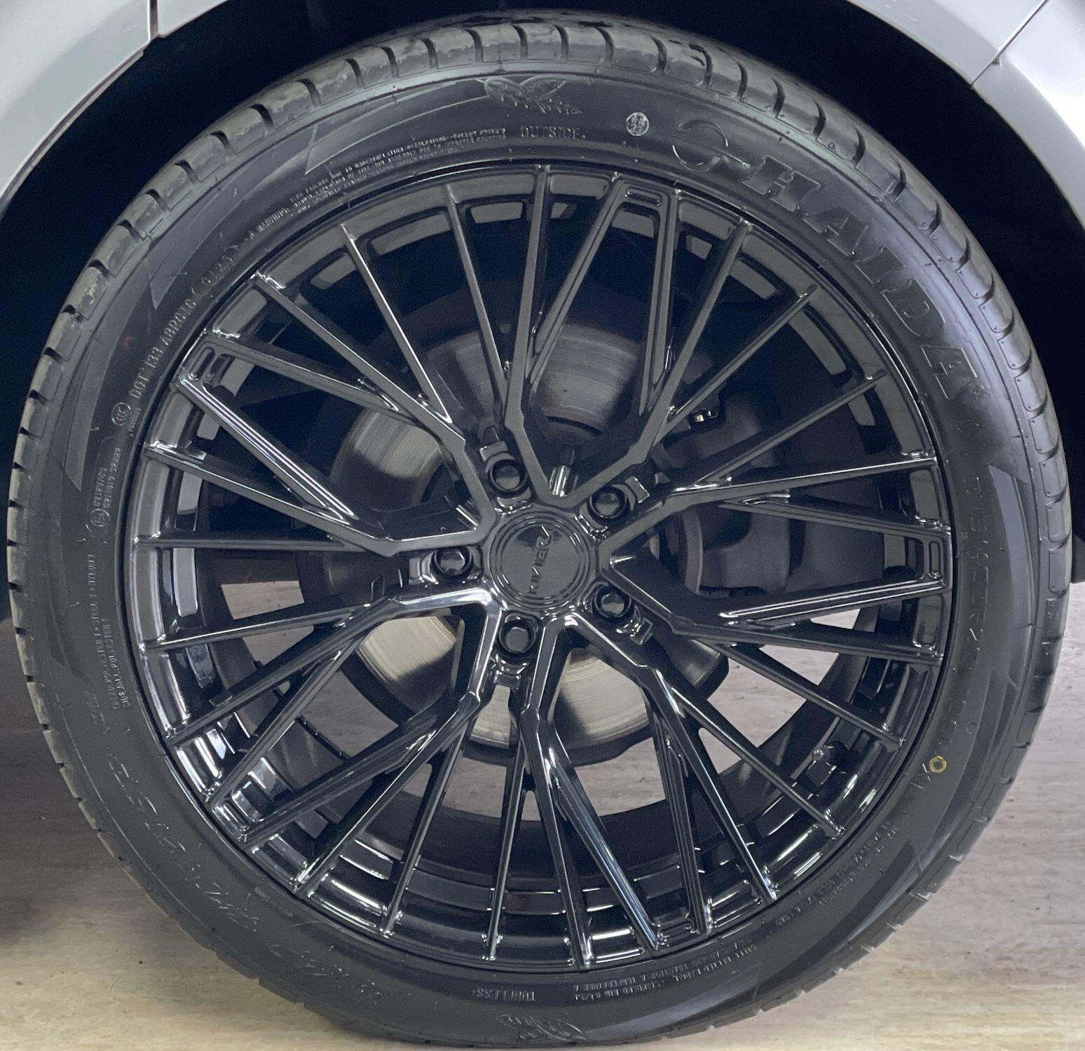 Volkswagen Transporter - Image 15