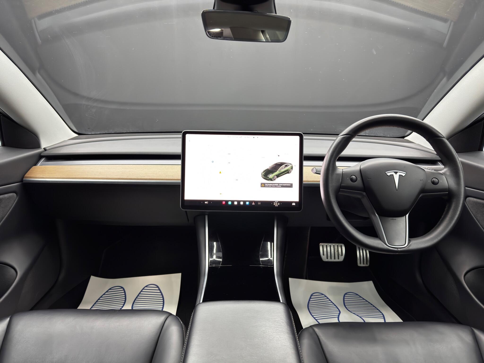 Tesla Model 3 - Image 10