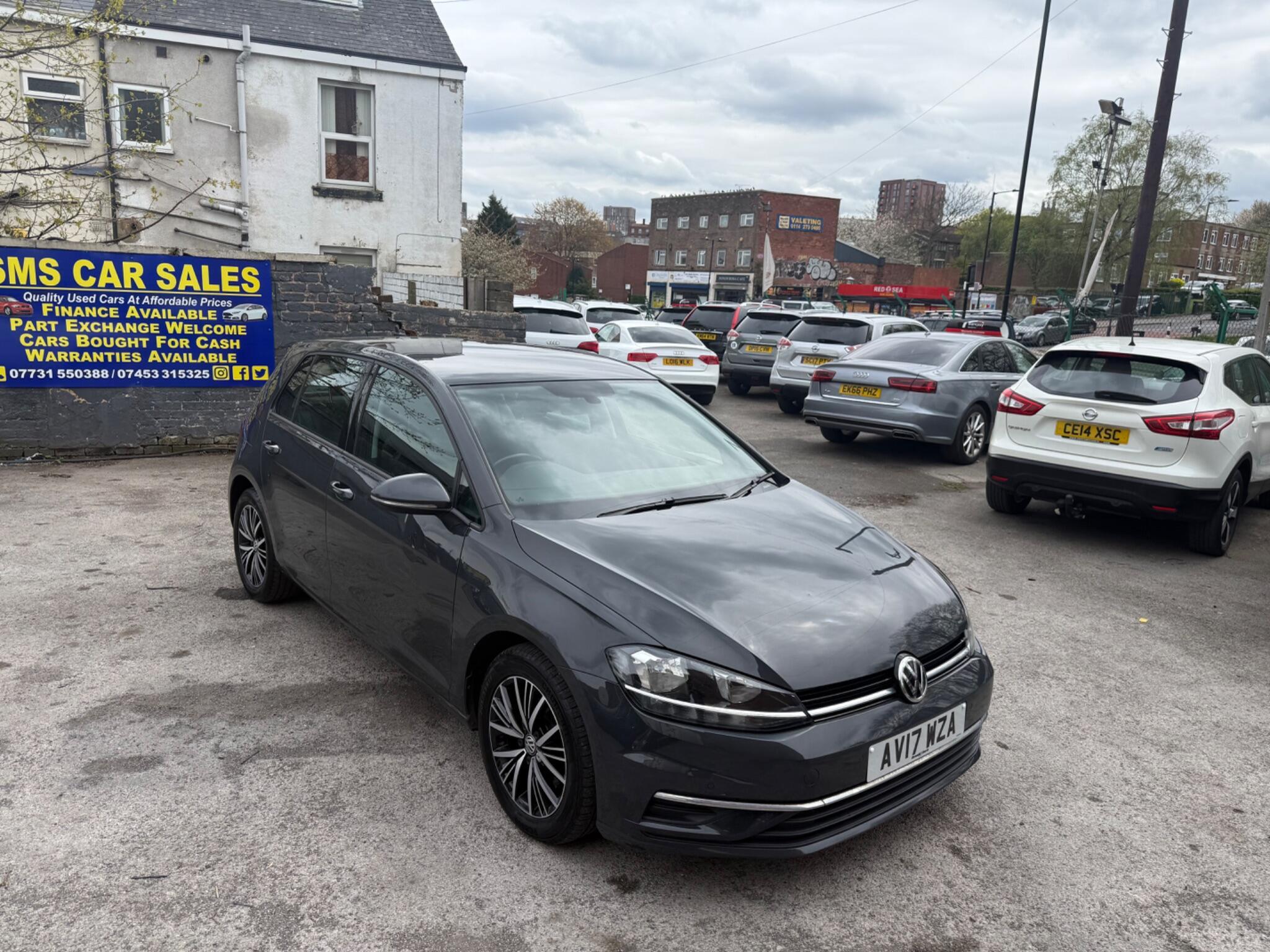 Volkswagen Golf - Image 34