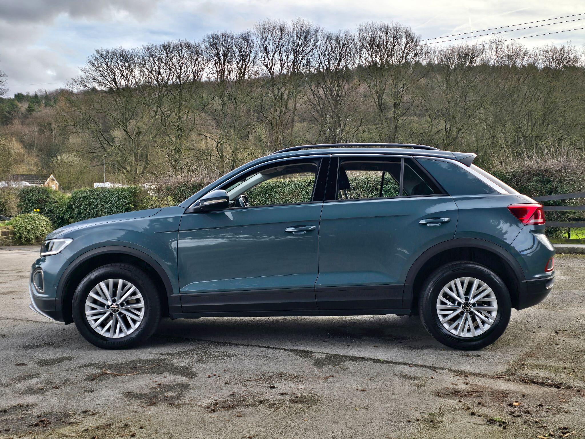 Volkswagen T-Roc - Image 9