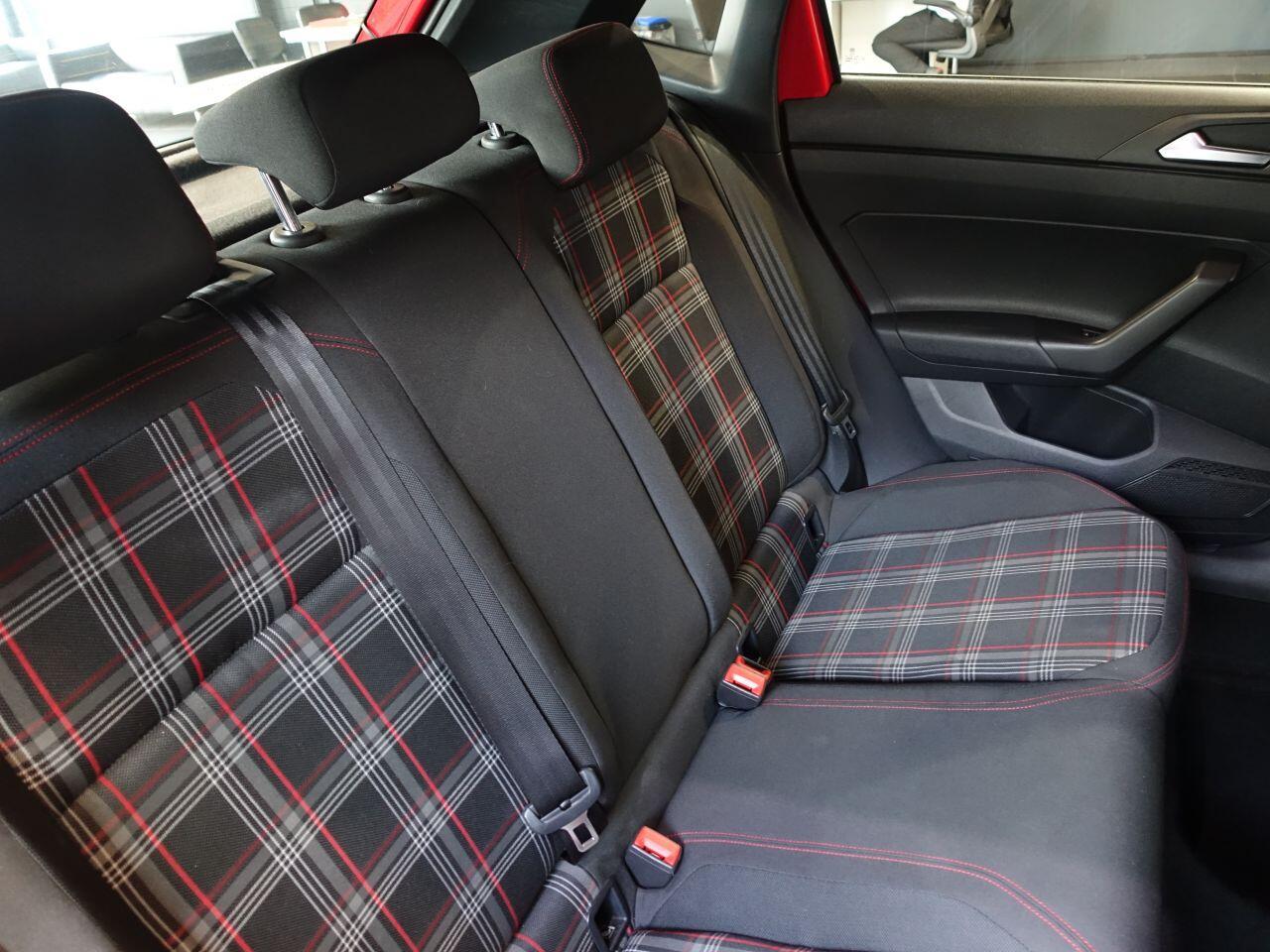 Volkswagen Polo - Image 14