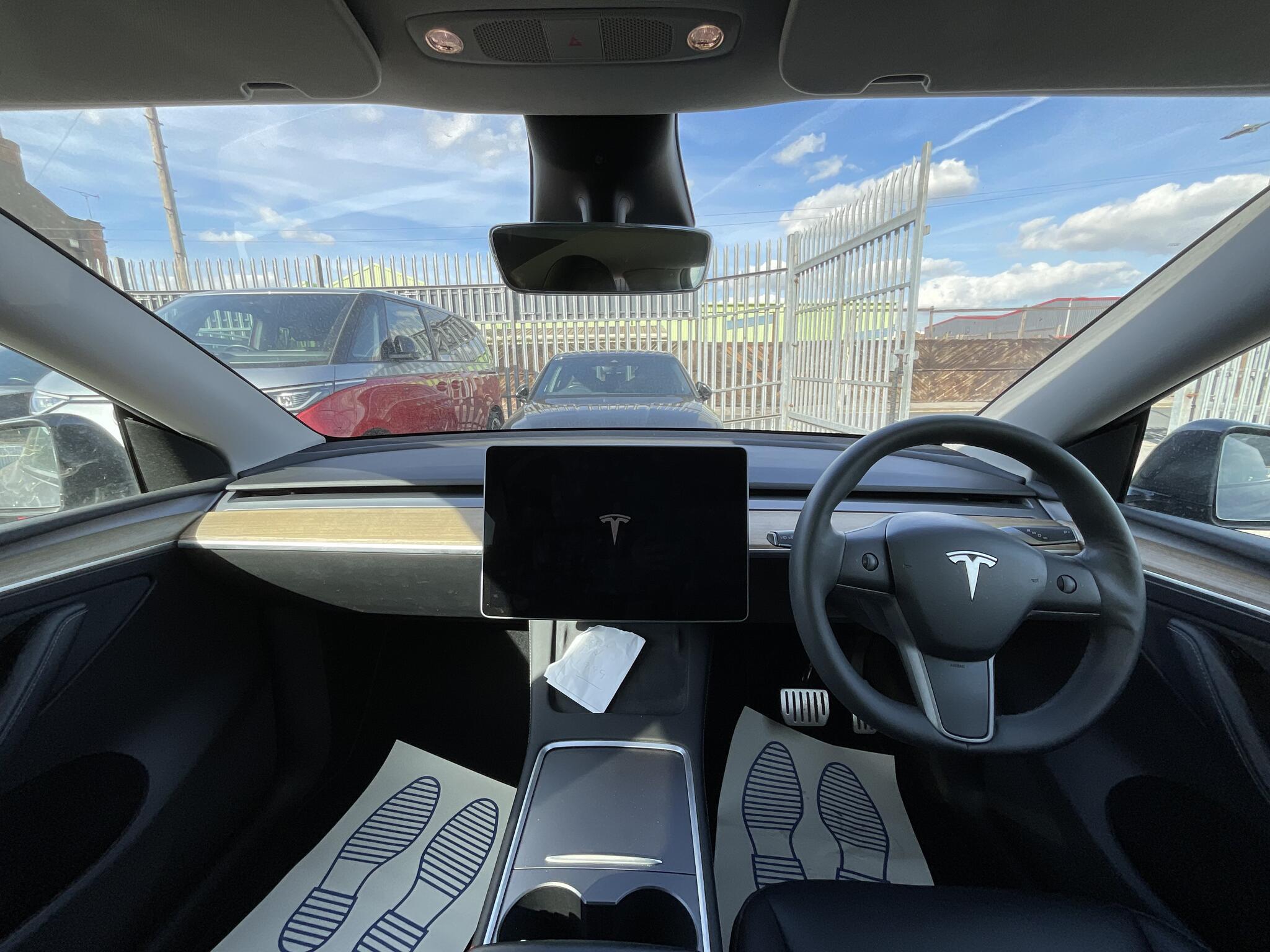 Tesla Model Y - Image 6