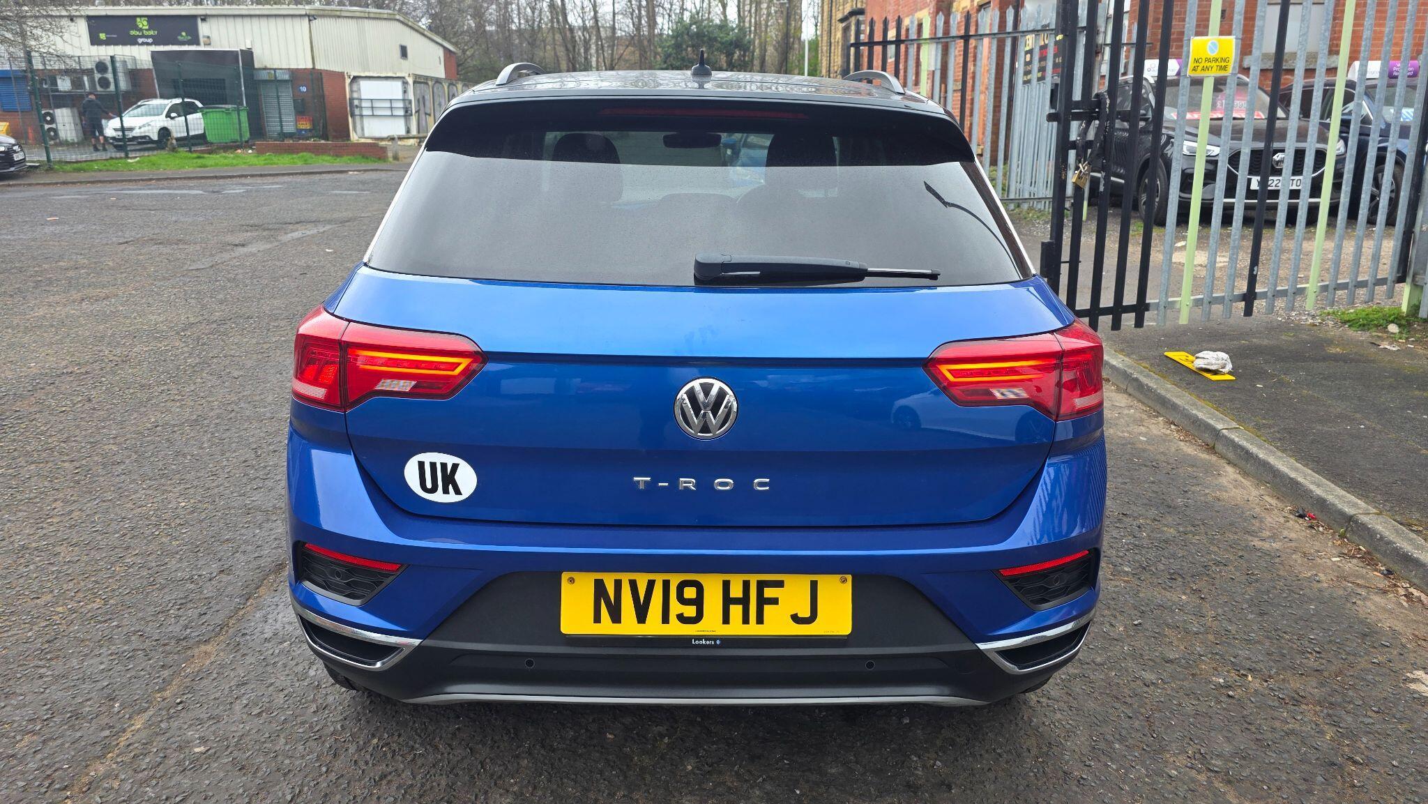 Volkswagen T-Roc - Image 13