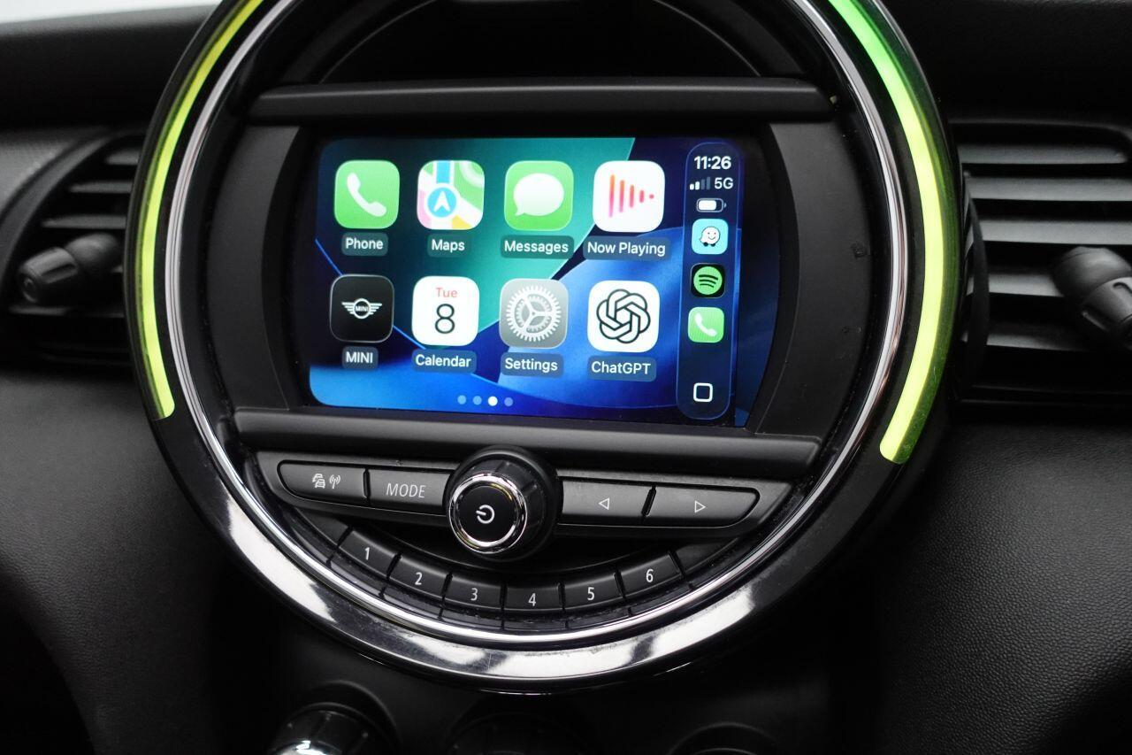 MINI Convertible - Image 19