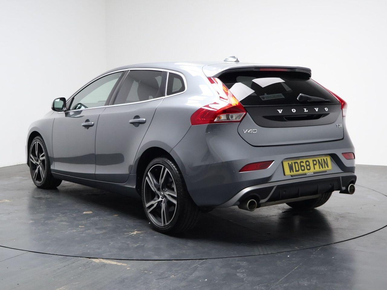 Volvo V40 - Image 9