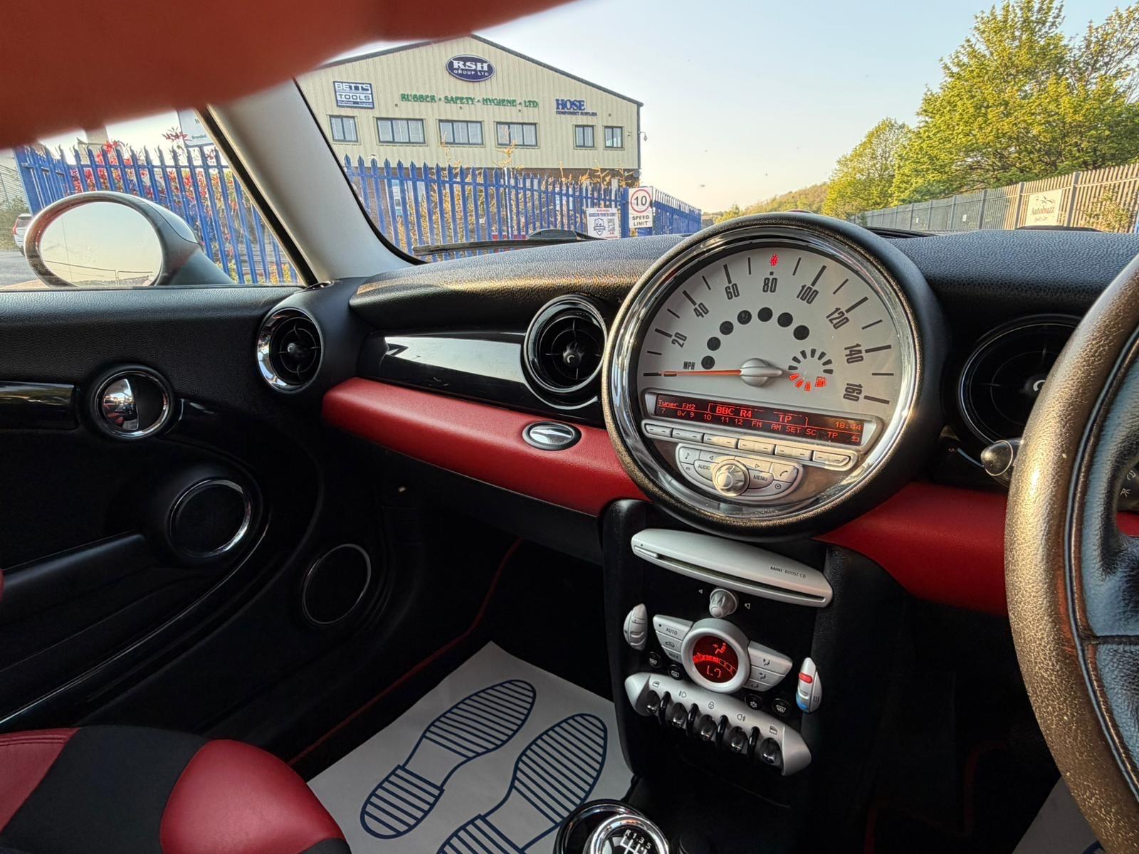 MINI Hatch - Image 37