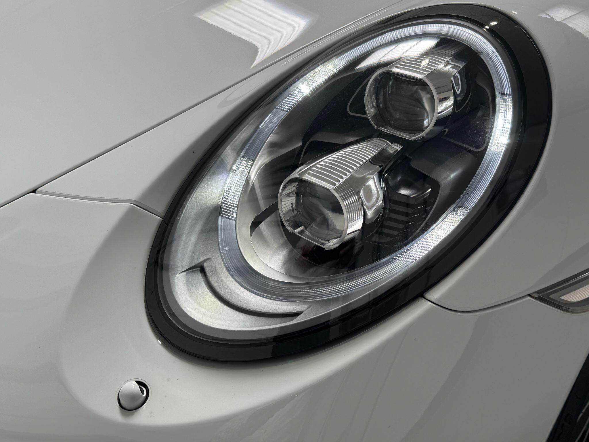 Porsche 911 - Image 95