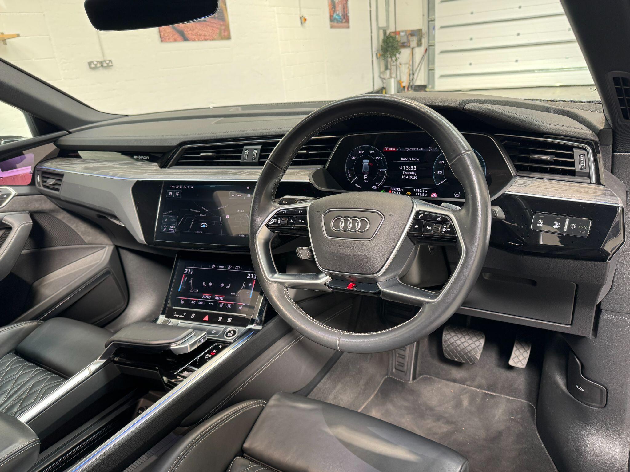 Audi E-Tron - Image 17