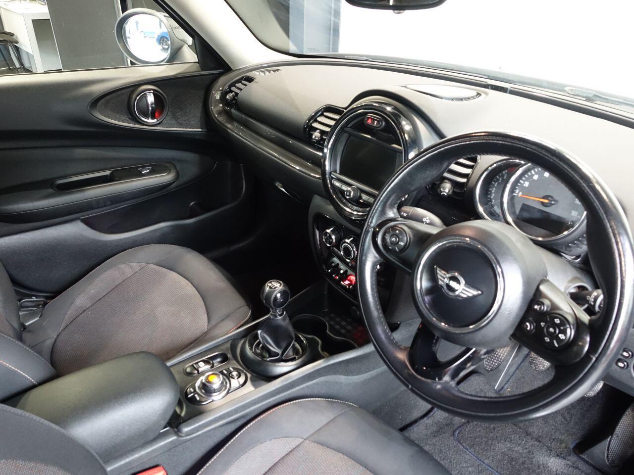 MINI Clubman - Image 2