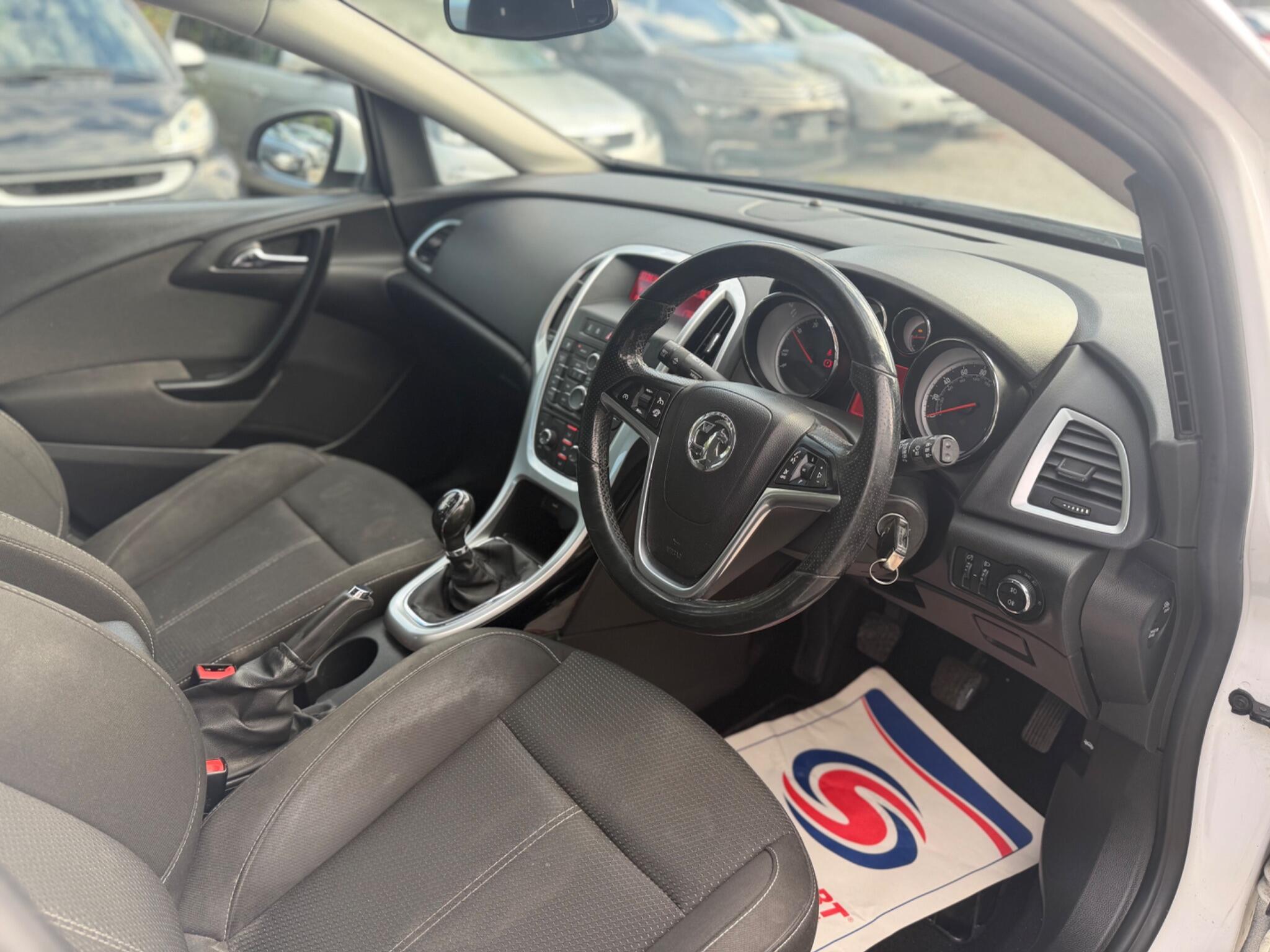Vauxhall Astra - Image 10