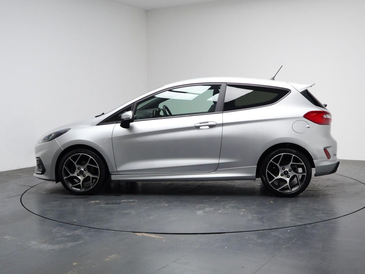 Ford Fiesta - Image 8