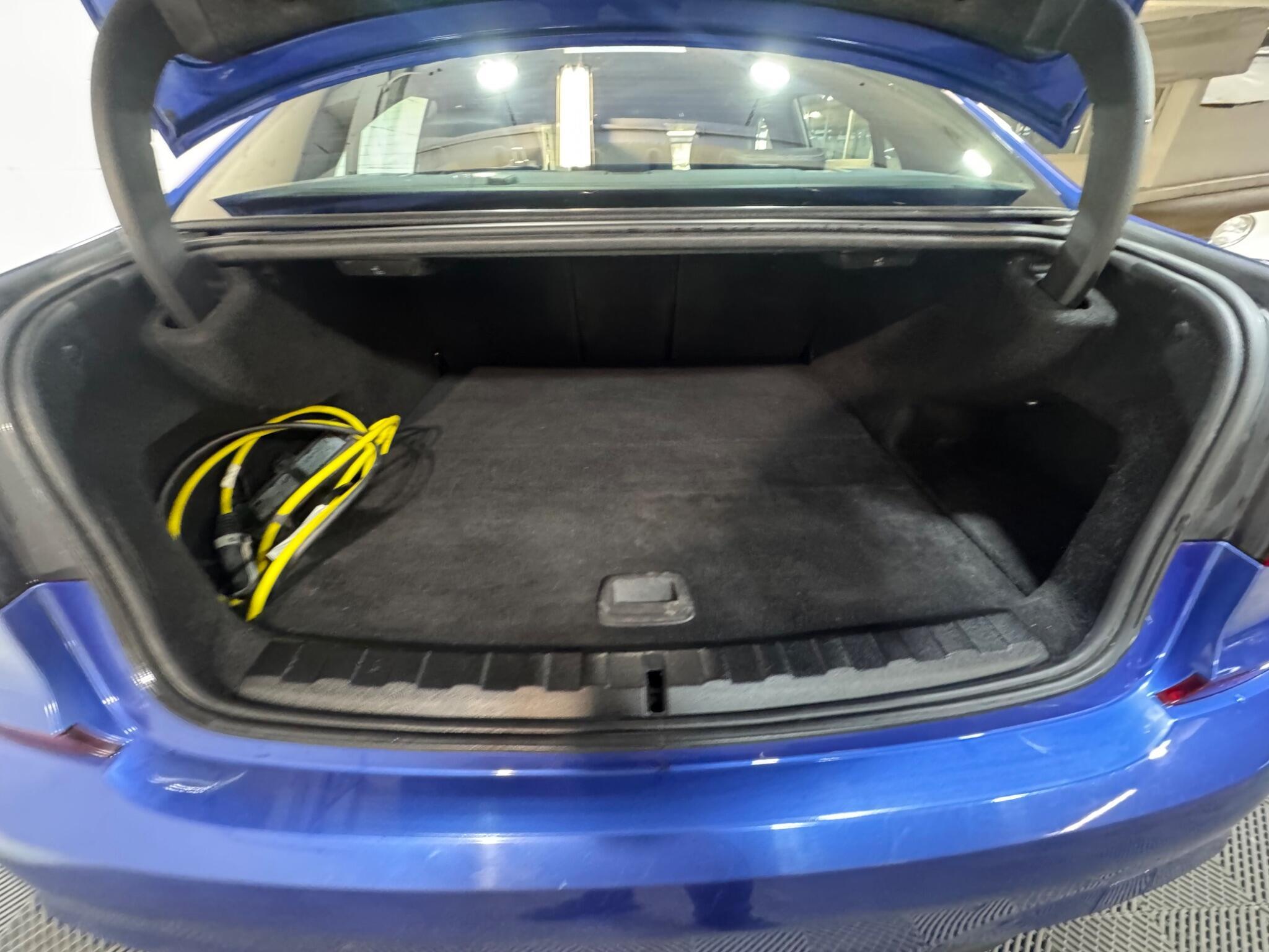 BMW 3 Series - Image 13