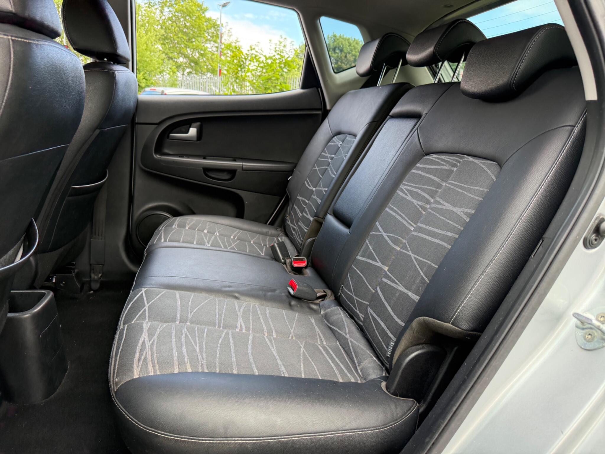 Kia Venga - Image 13