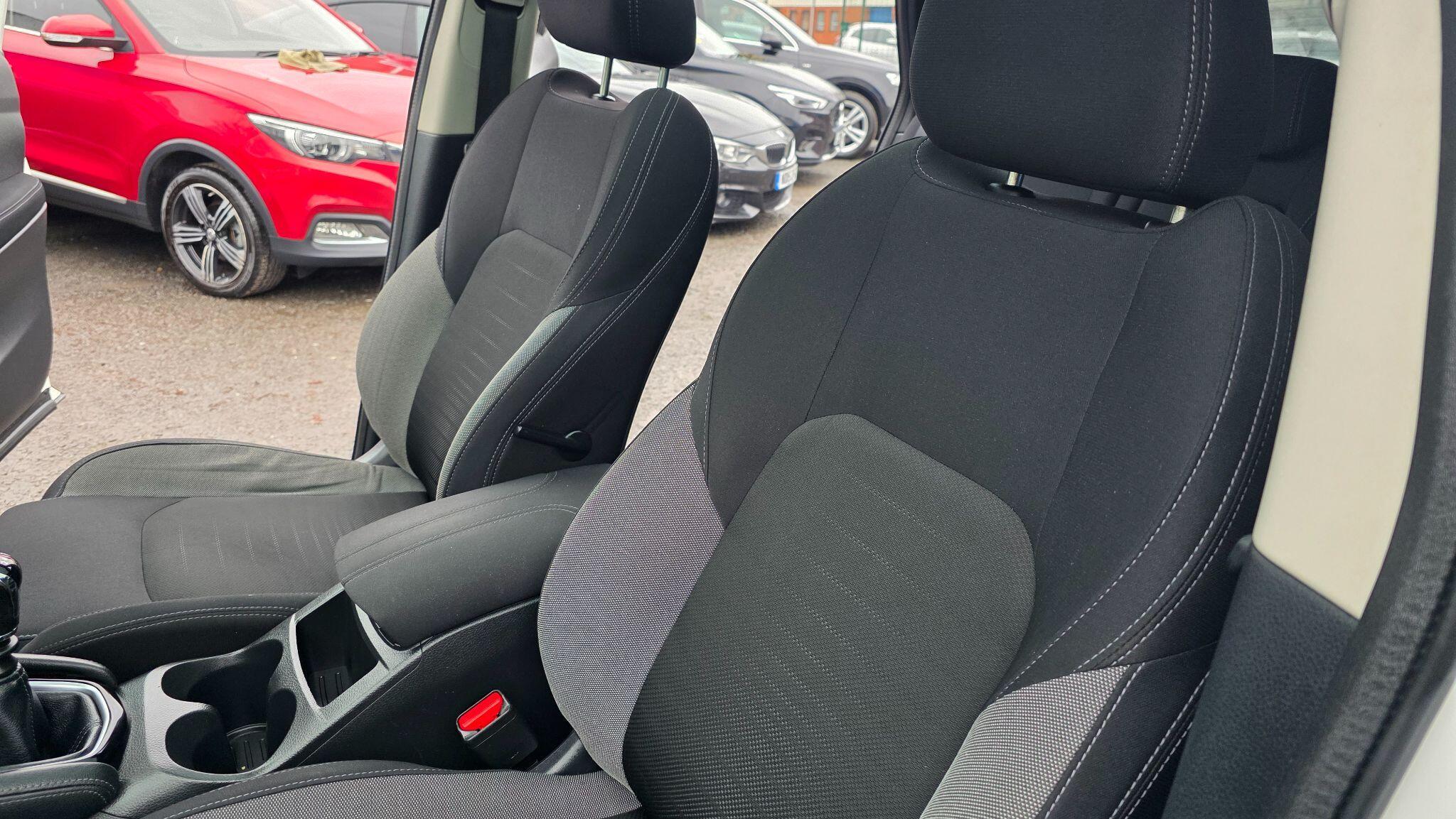 Nissan Qashqai - Image 26