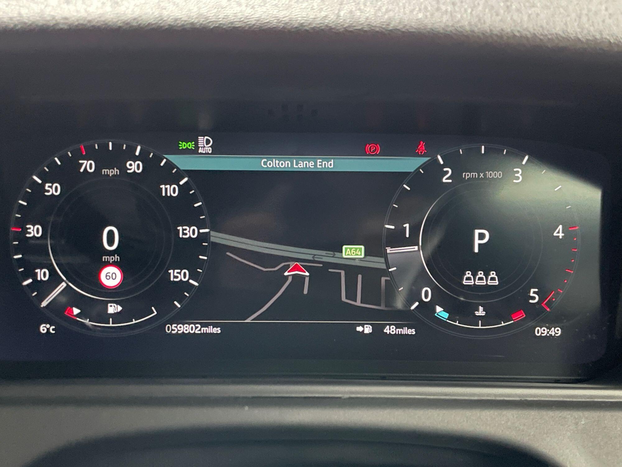 Land Rover Range Rover Velar - Image 39