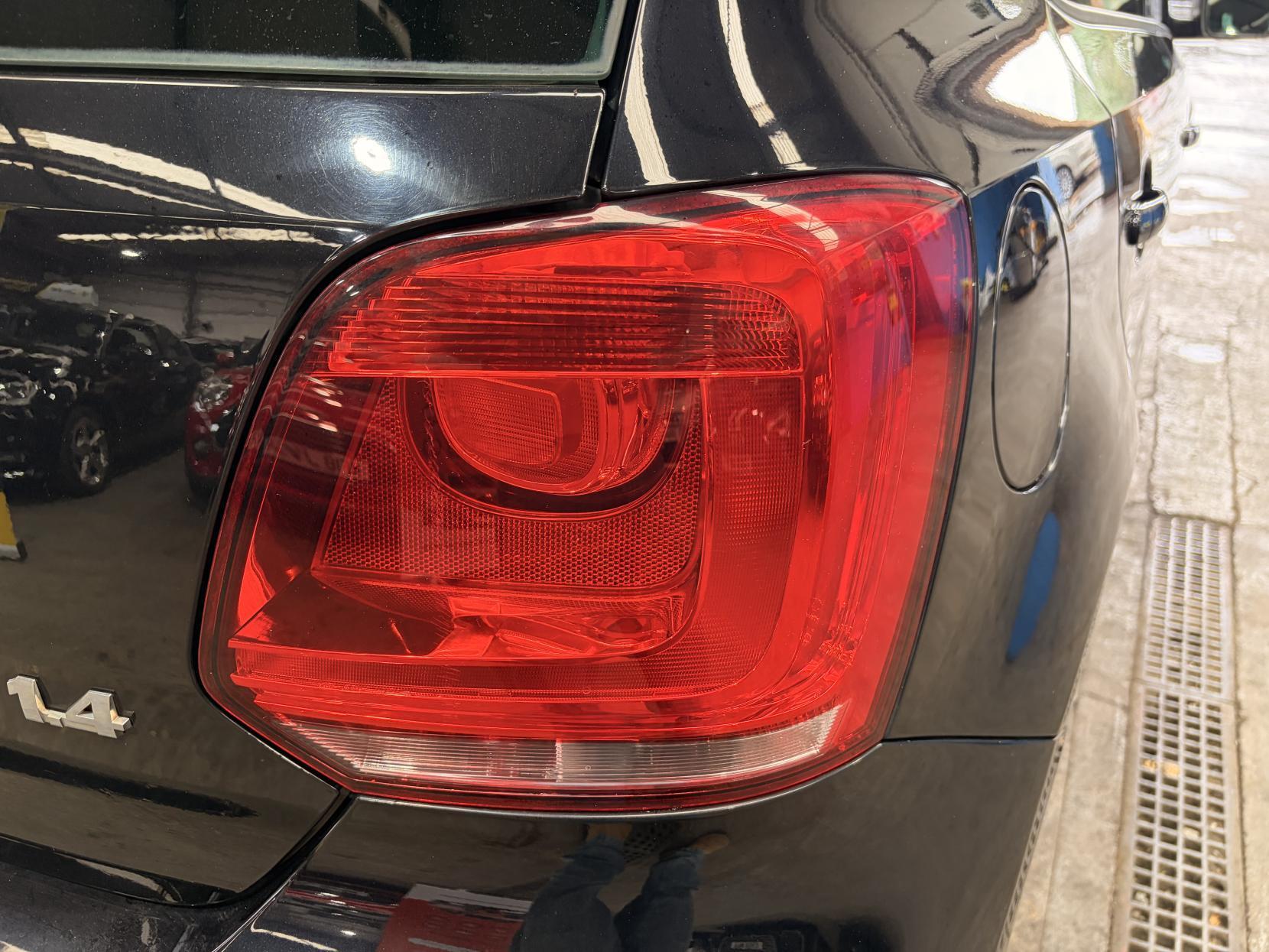Volkswagen Polo - Image 11