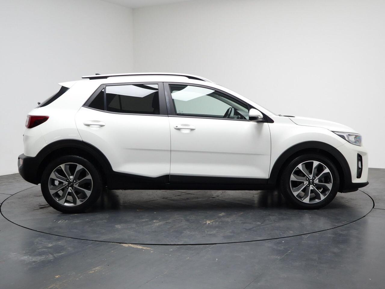 Kia Stonic - Image 14