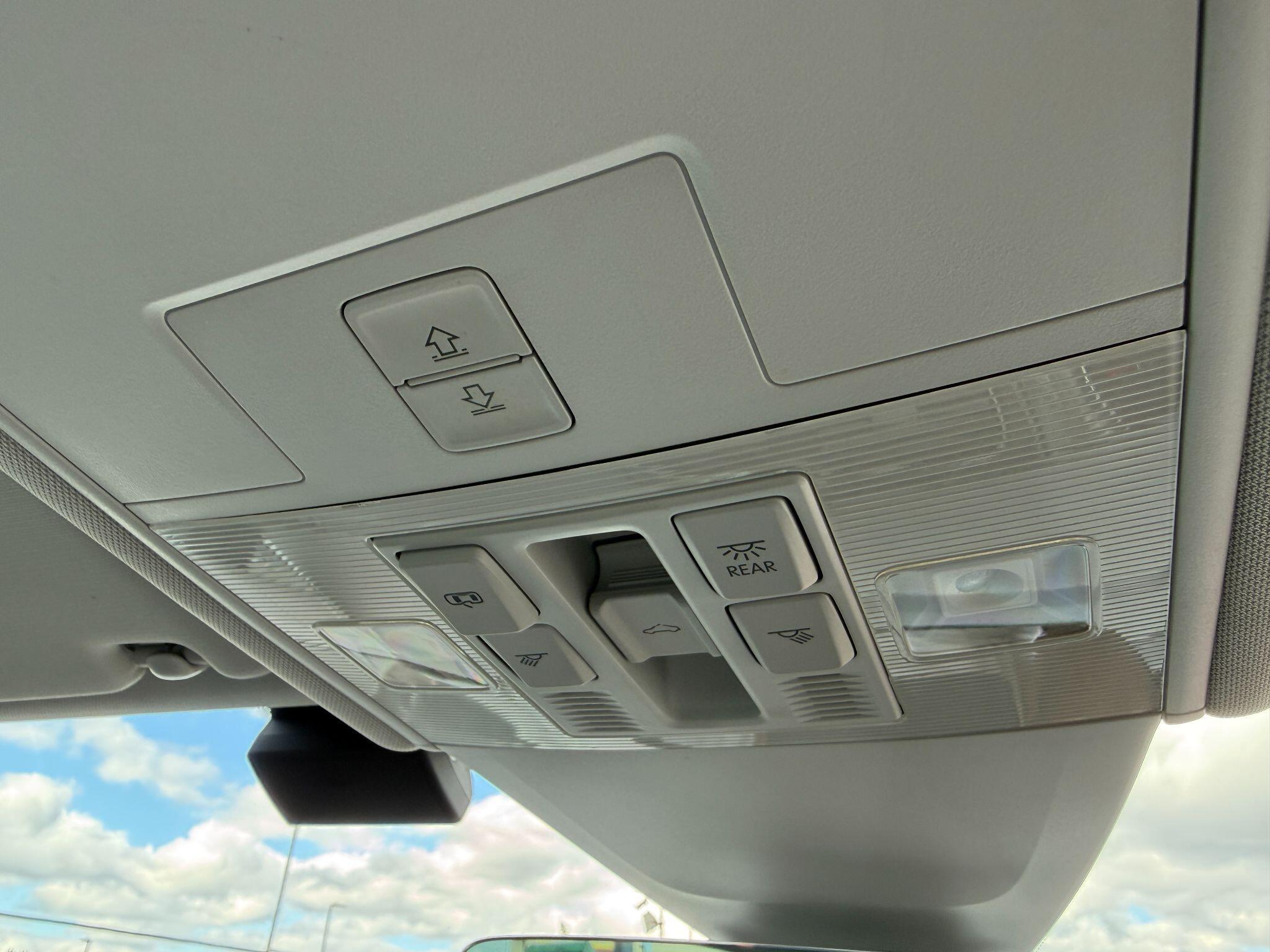Volkswagen Golf - Image 73