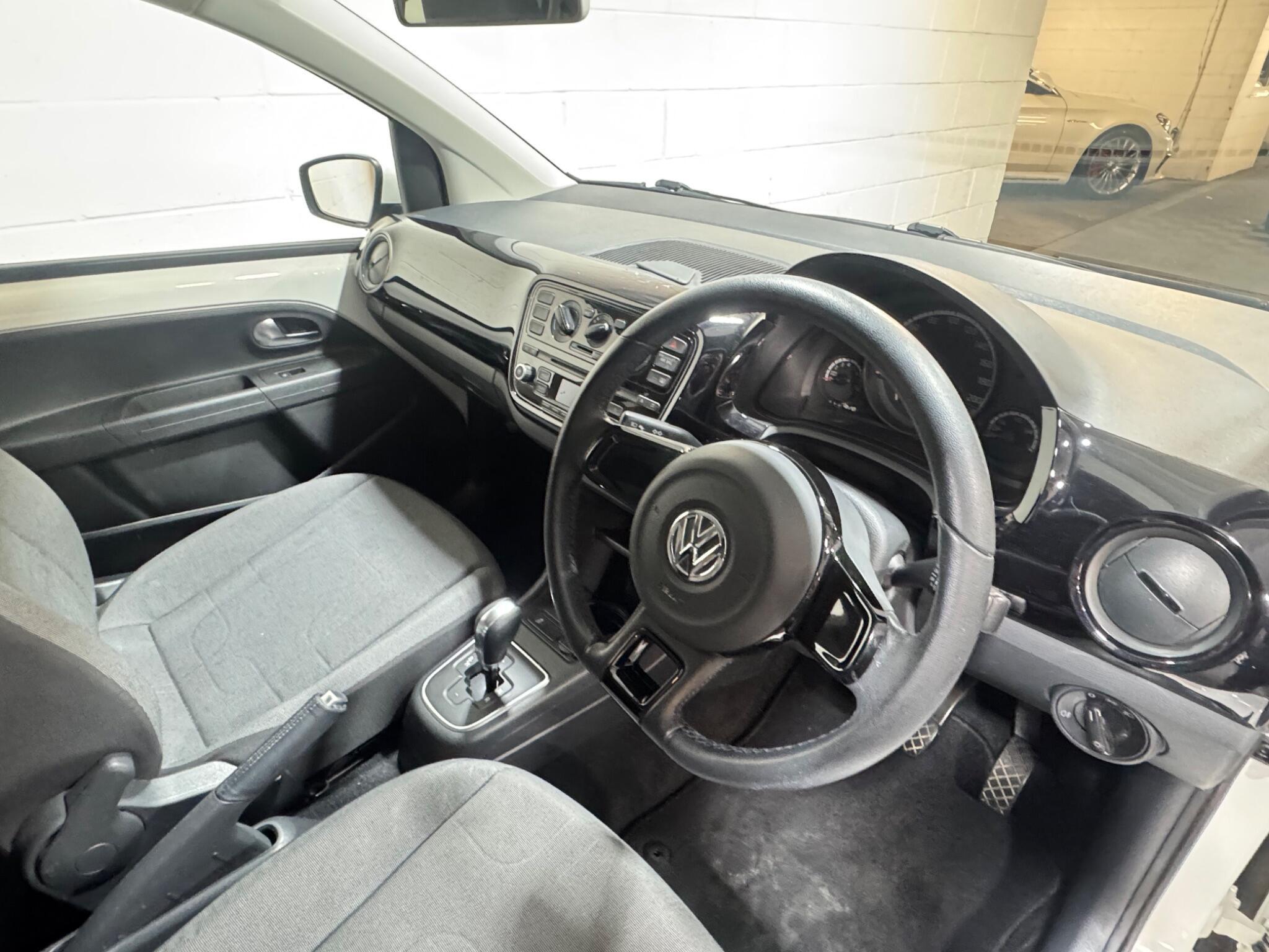 Volkswagen up! - Image 9