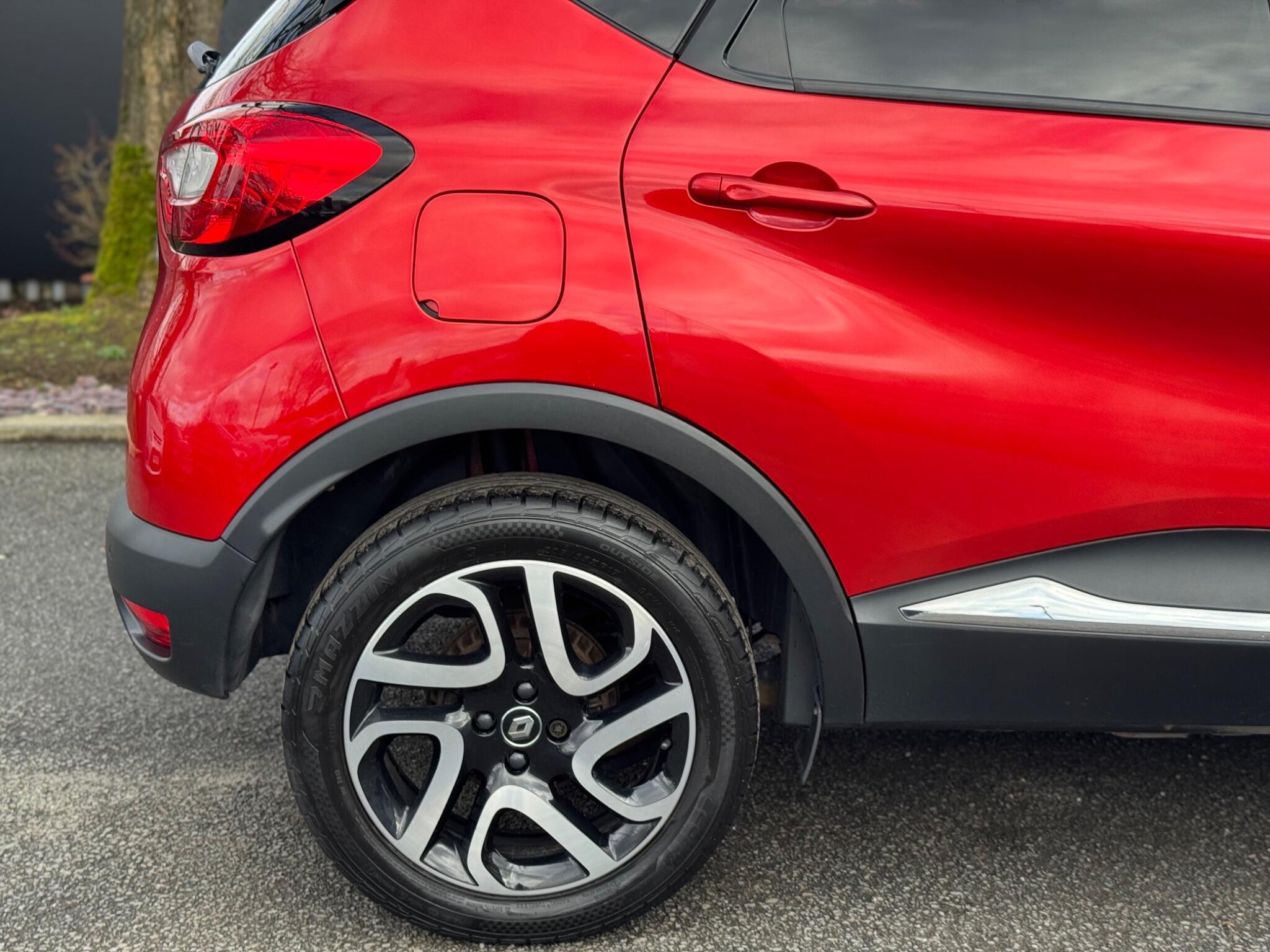 Renault Captur - Image 36