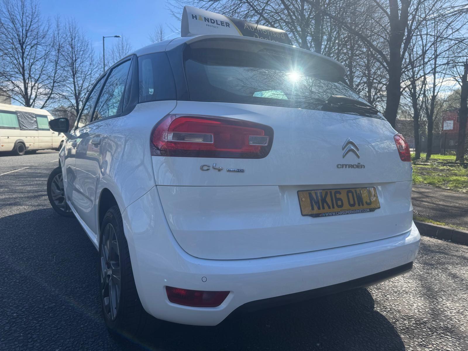 Citroen C4 Picasso - Image 11