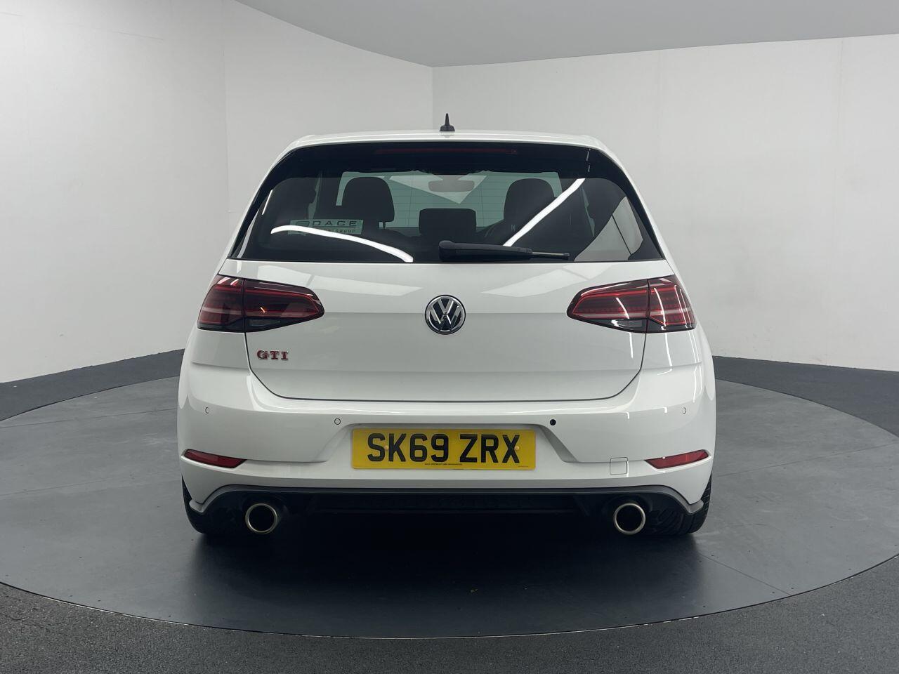 Volkswagen Golf - Image 20