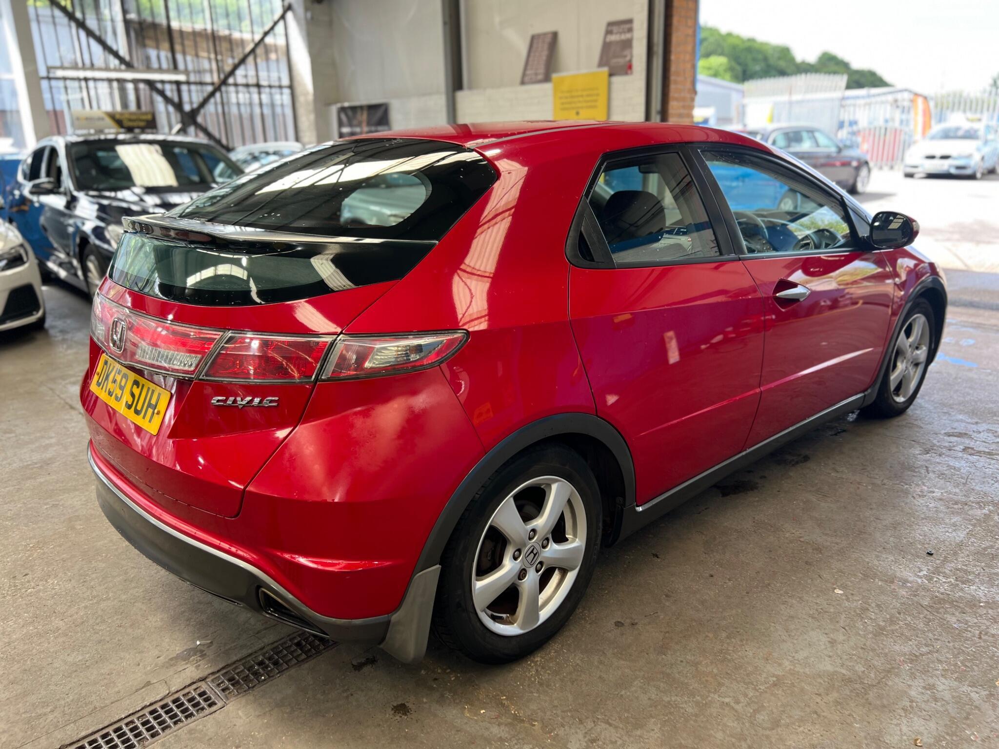 Honda Civic - Image 5