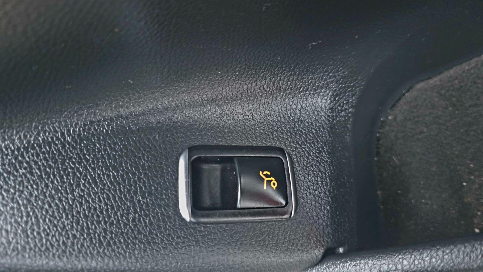 Mercedes GLA - Image 26