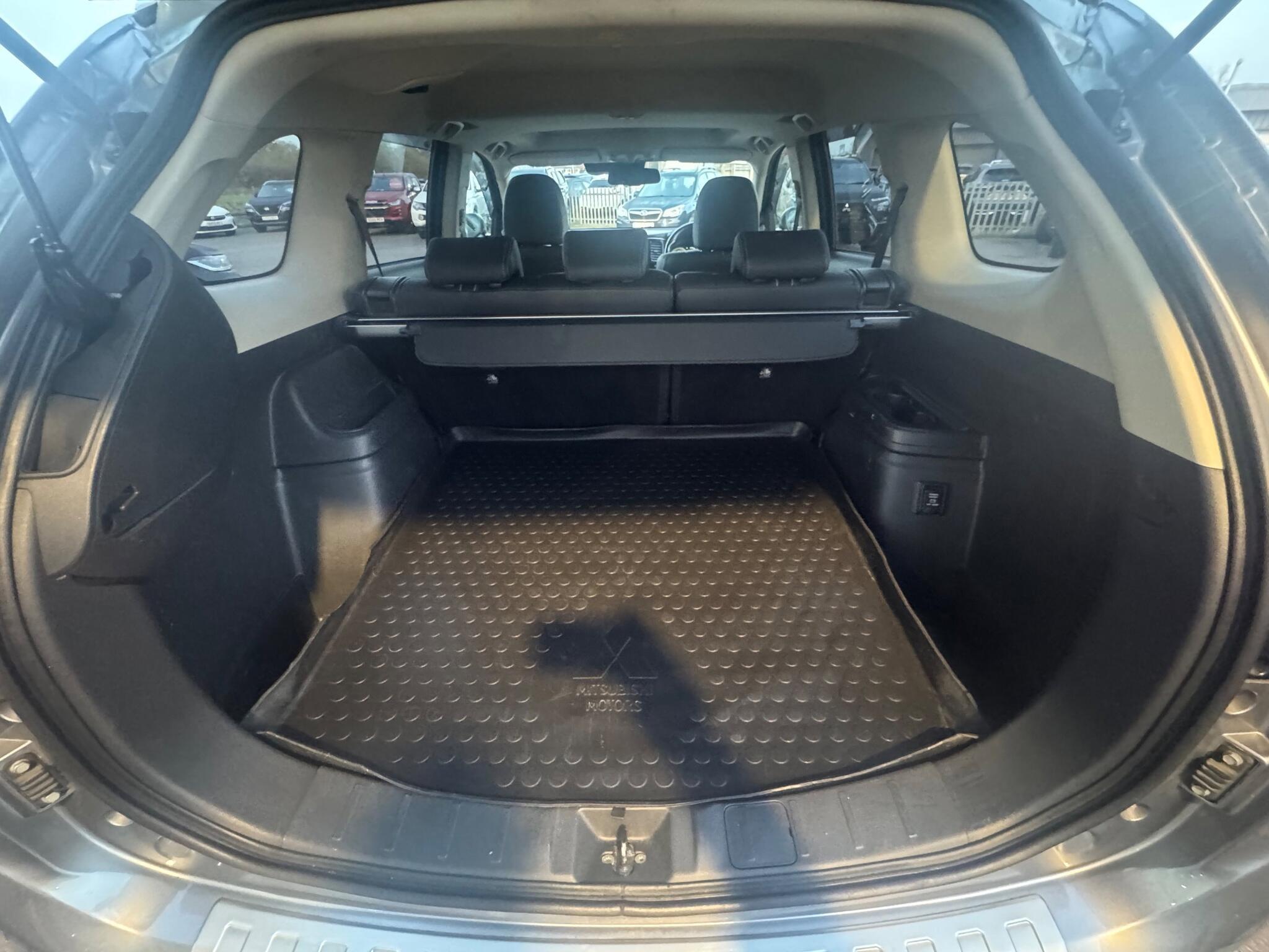 Mitsubishi Outlander - Image 5