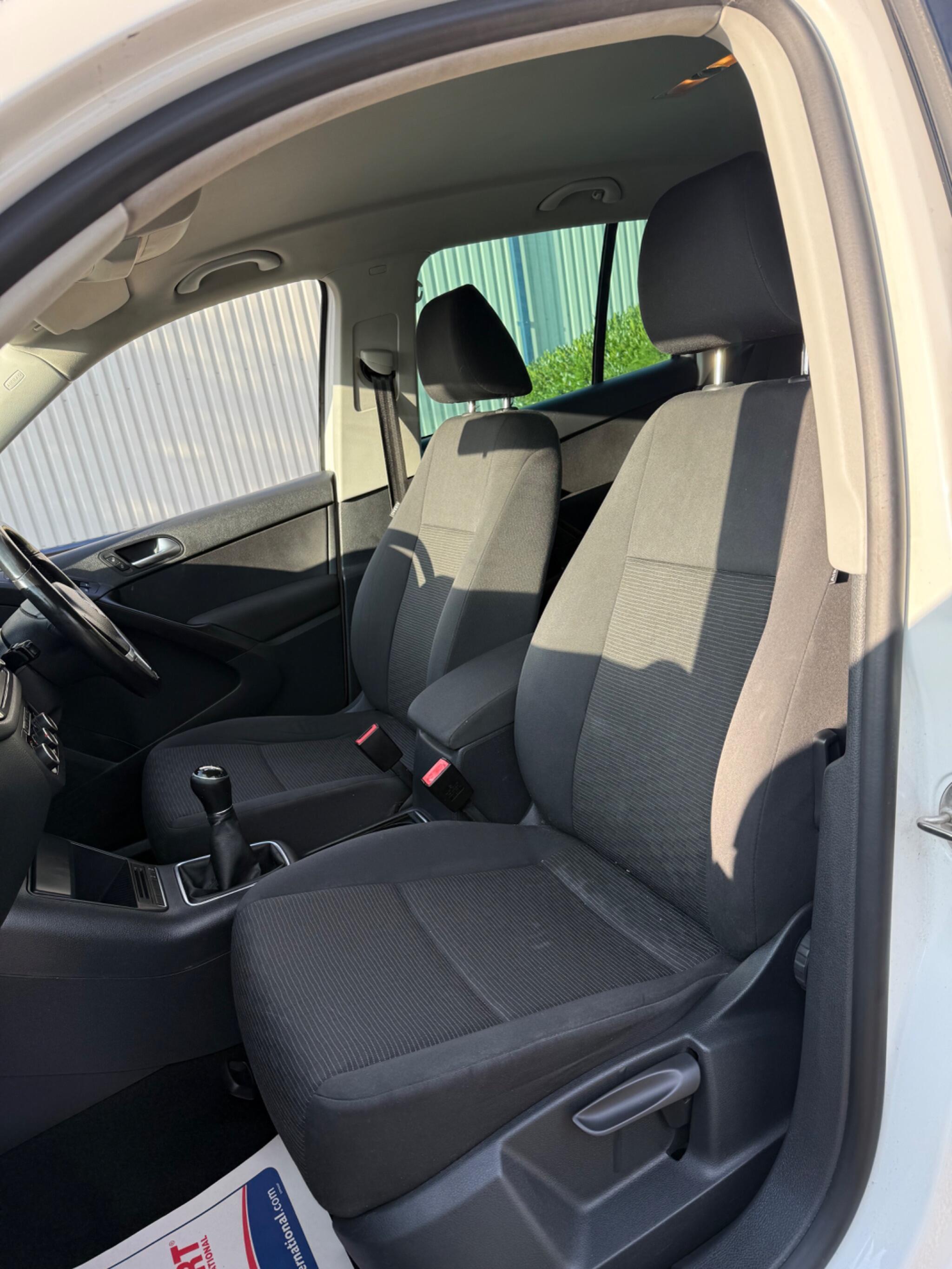 Volkswagen Tiguan - Image 22