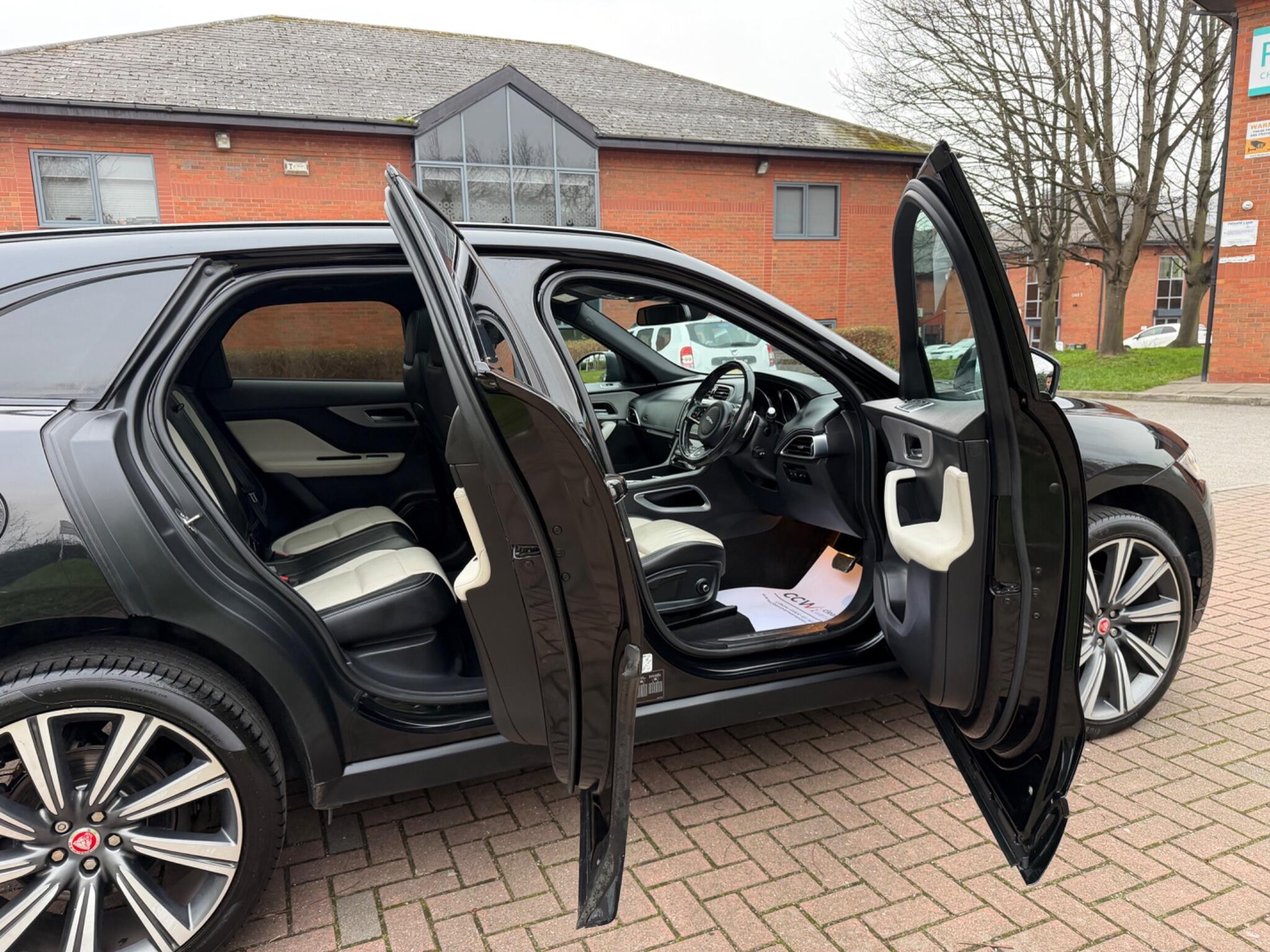 Jaguar F-Pace - Image 58