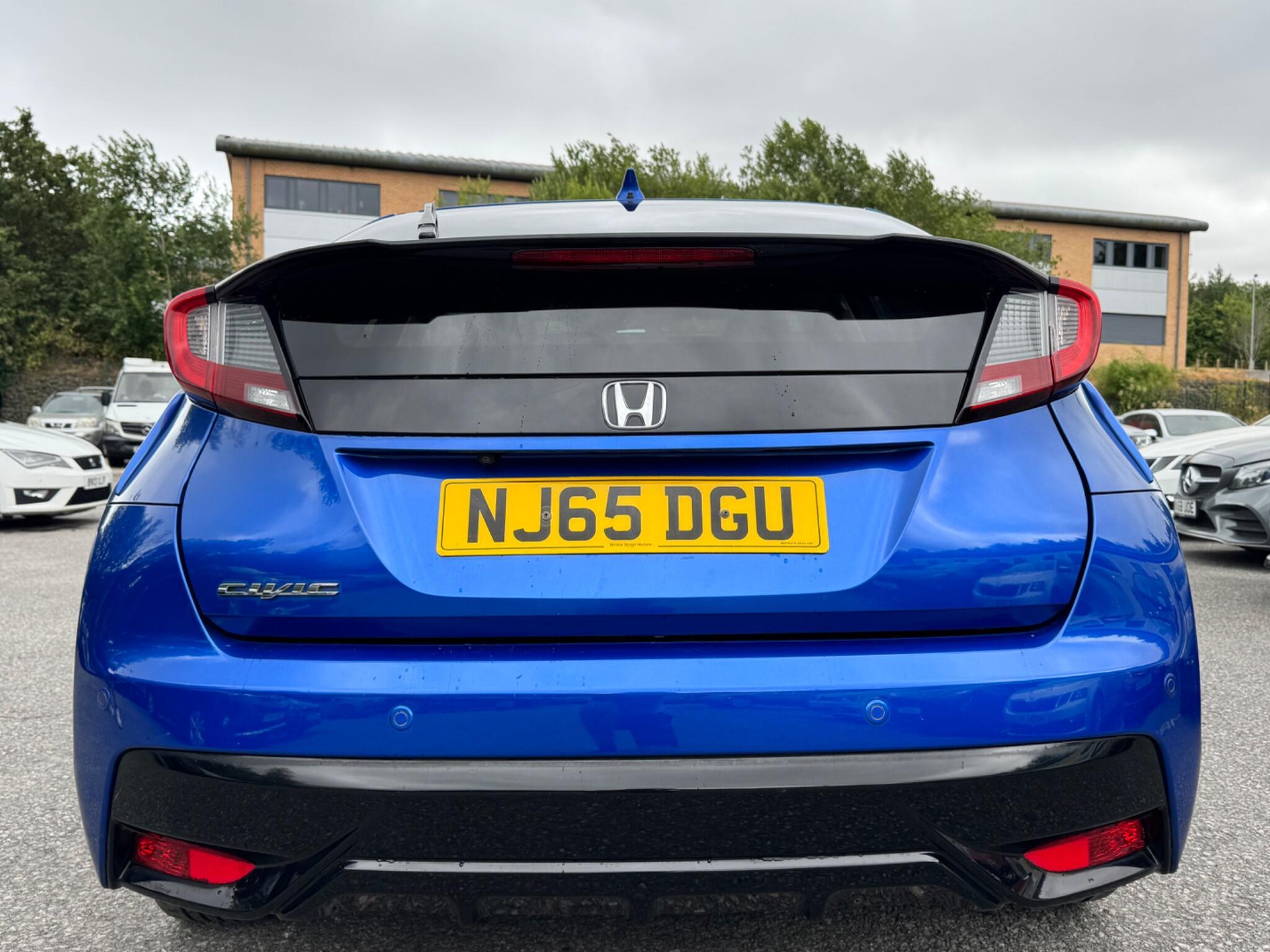 Honda Civic - Image 12