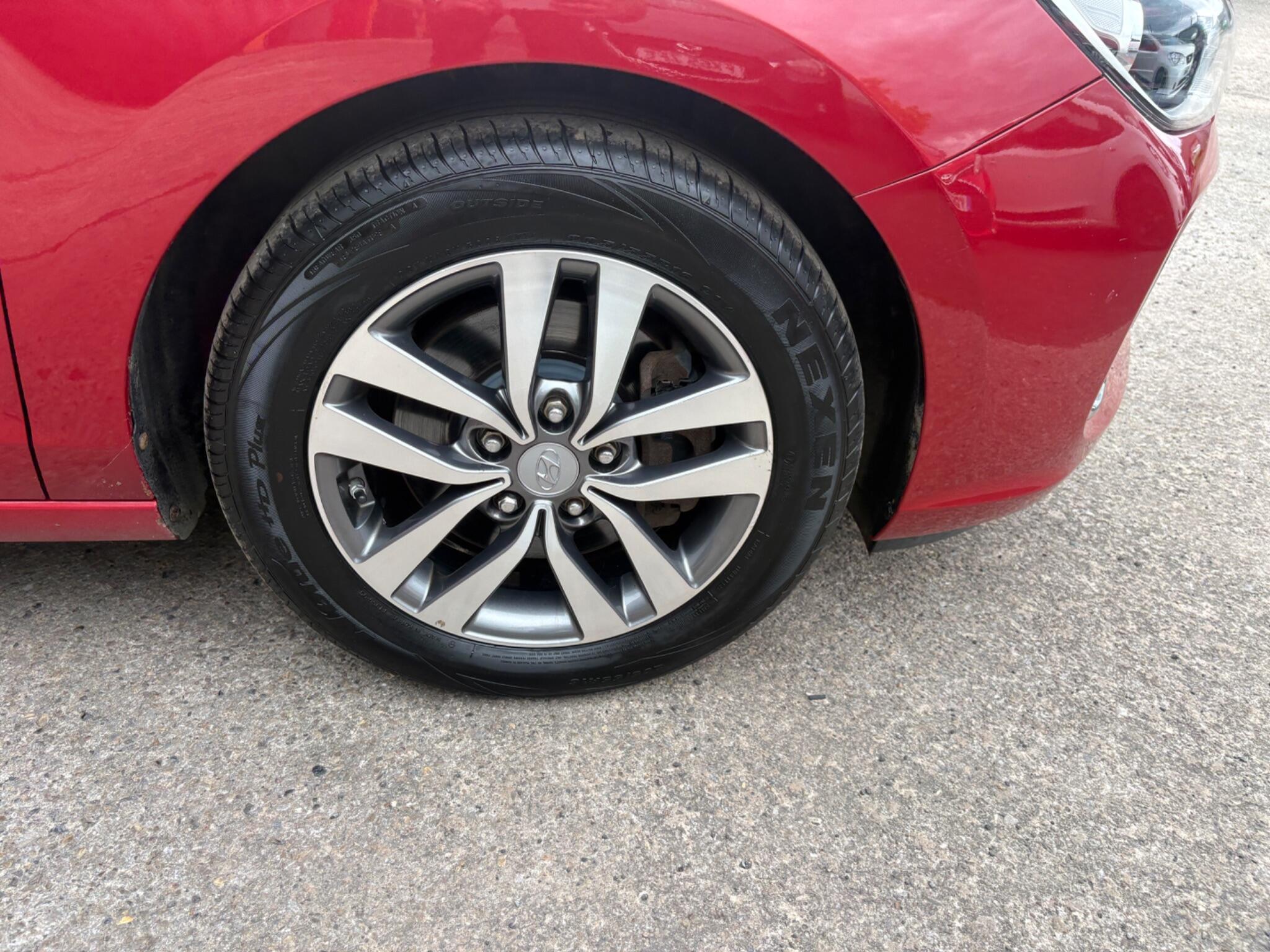 Hyundai i30 - Image 10