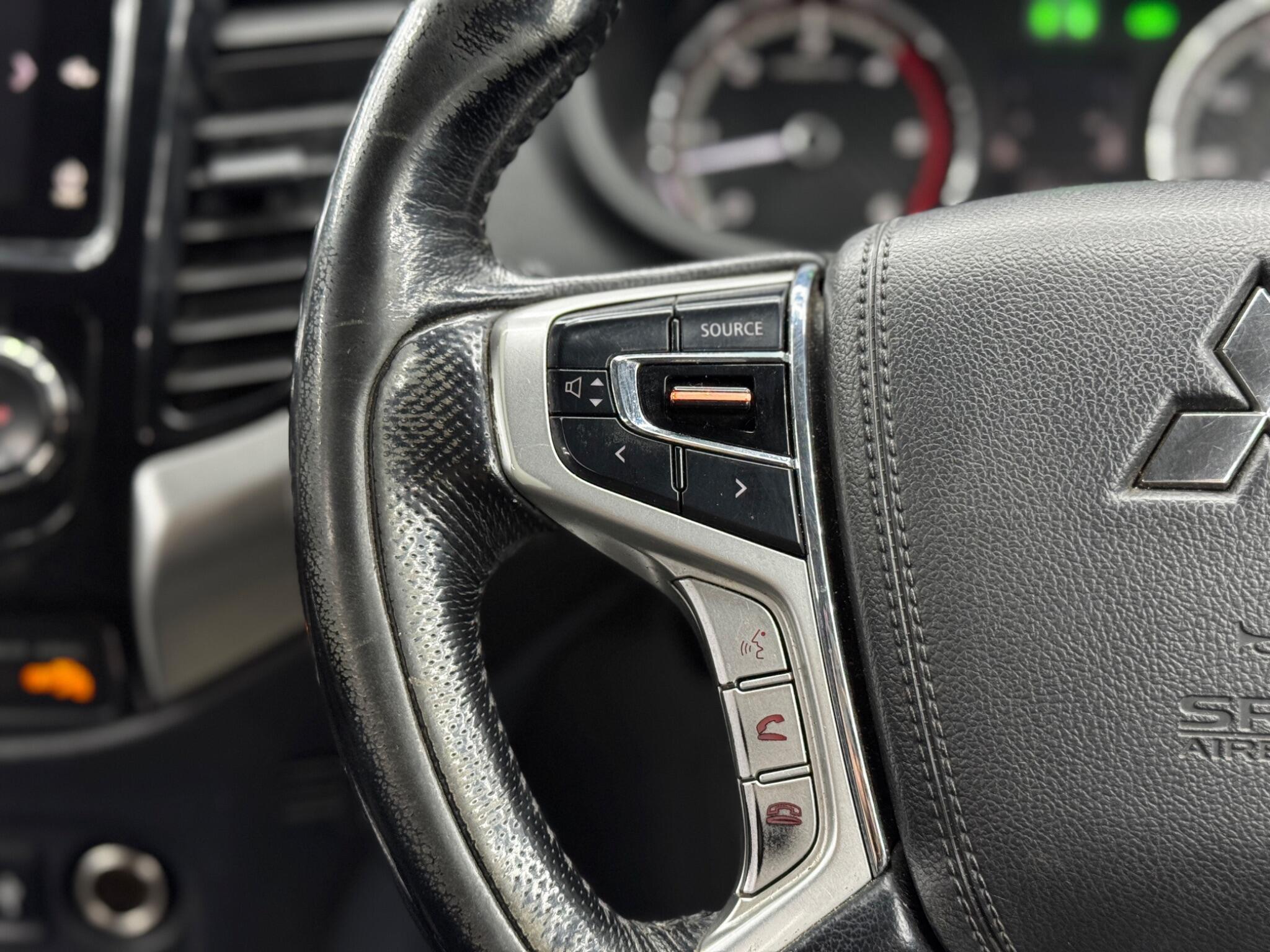 Mitsubishi L200 - Image 20