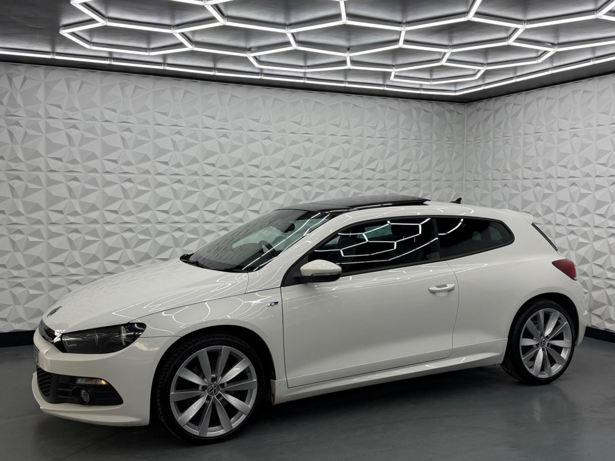 Volkswagen Scirocco - Image 8
